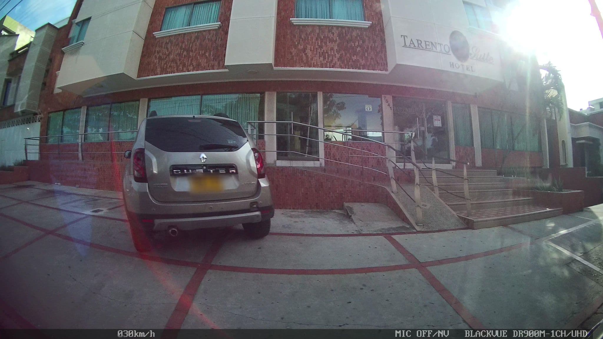 Street view near TARENTO Suite HOTEL, Barranquilla — © kaart_2 (CC BY-SA · Mapillary)