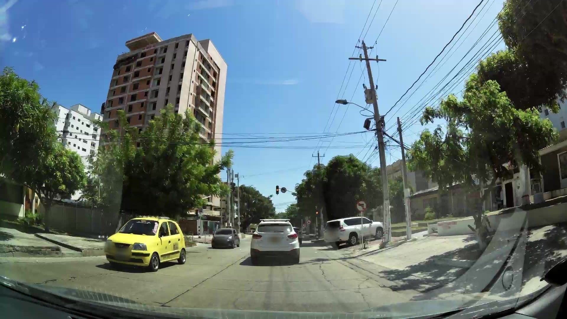 Street view near Amari Living Suites, Barranquilla — © kaartcam (CC BY-SA · Mapillary)