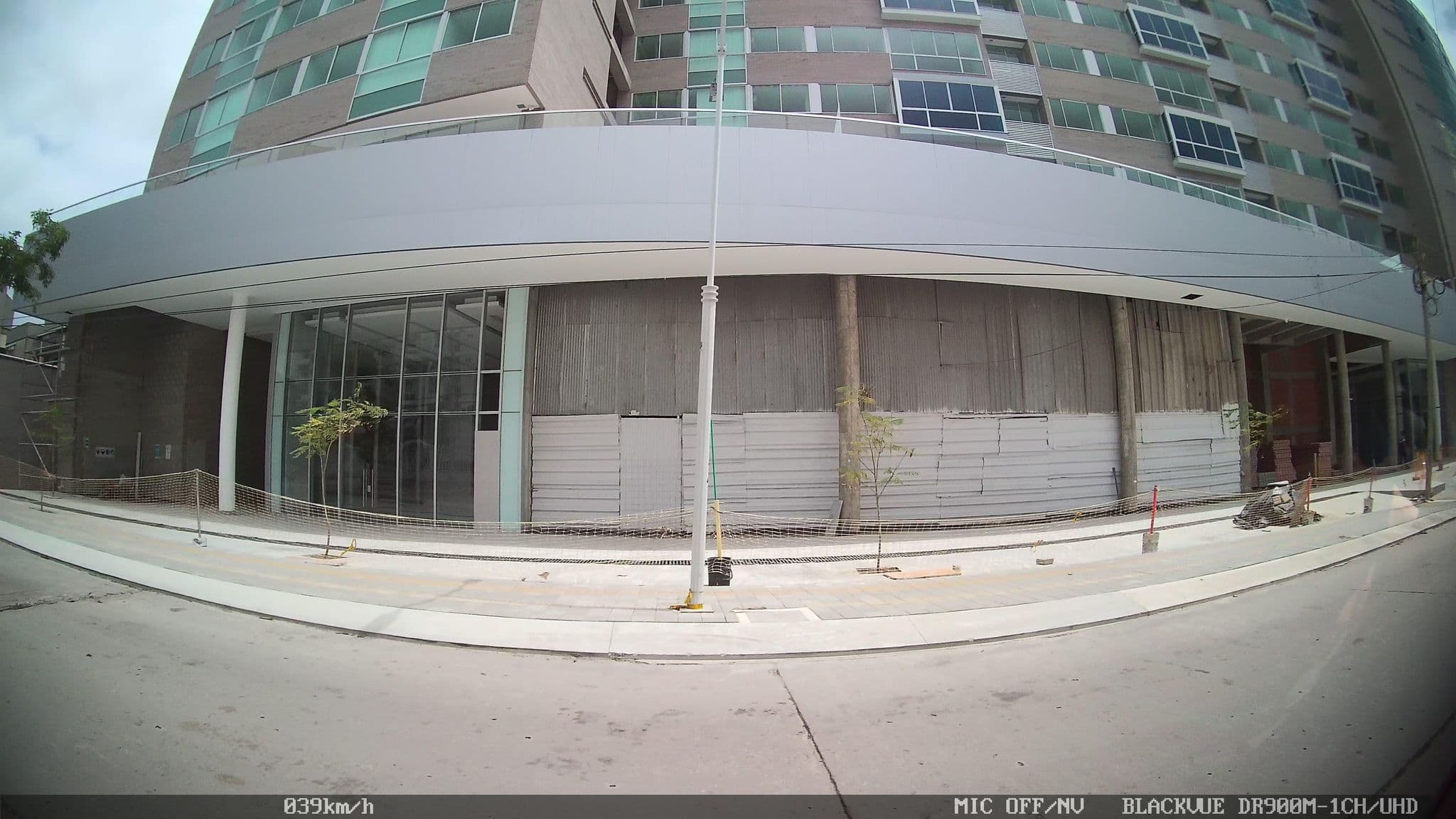 Street view near Distrito 90 Suites - 2 Bed and Studios, Barranquilla — © kaart_2 (CC BY-SA · Mapillary)