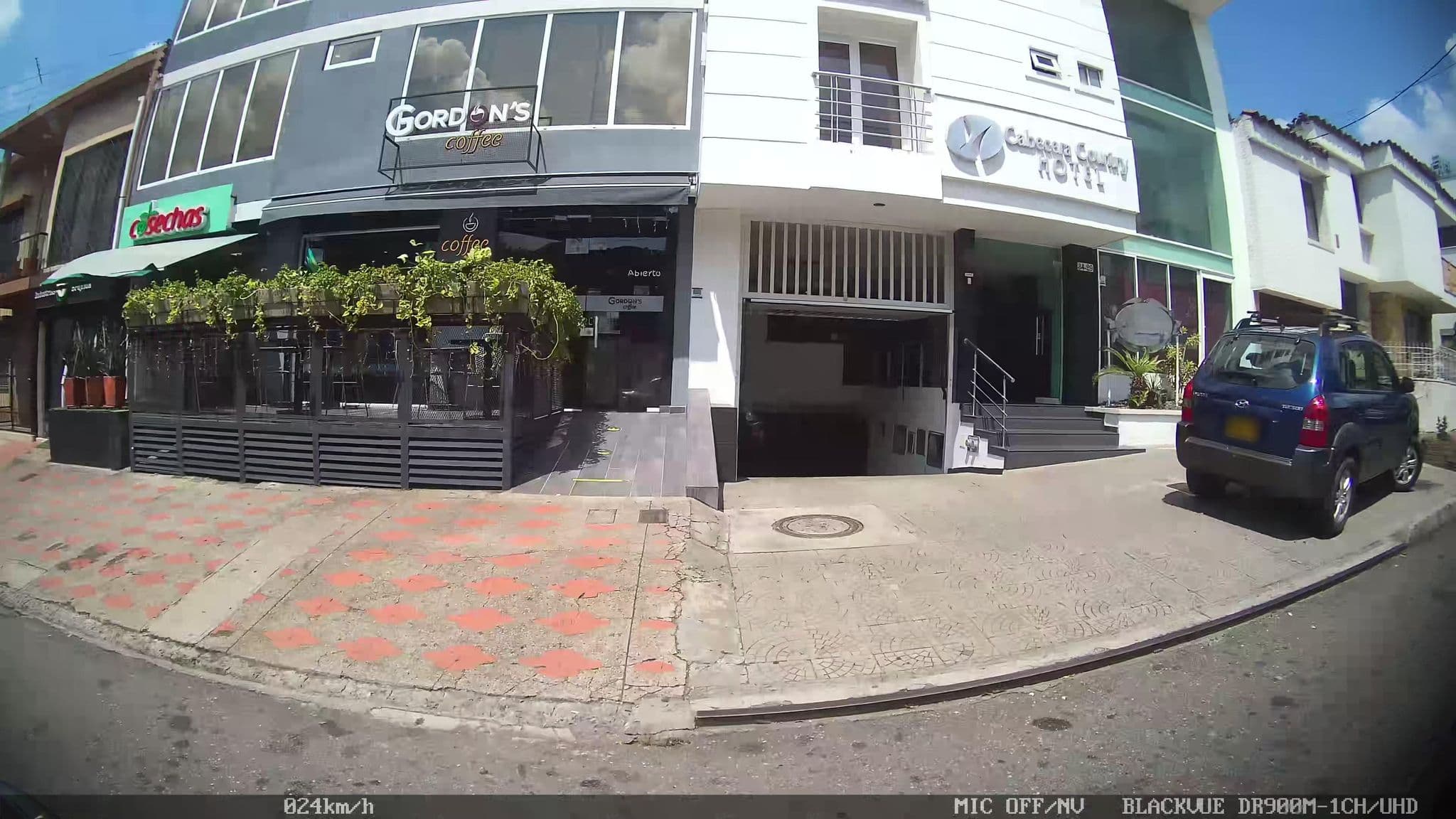 Street view near Hotel Cabecera Country, Bucaramanga — © kaart_2 (CC BY-SA · Mapillary)
