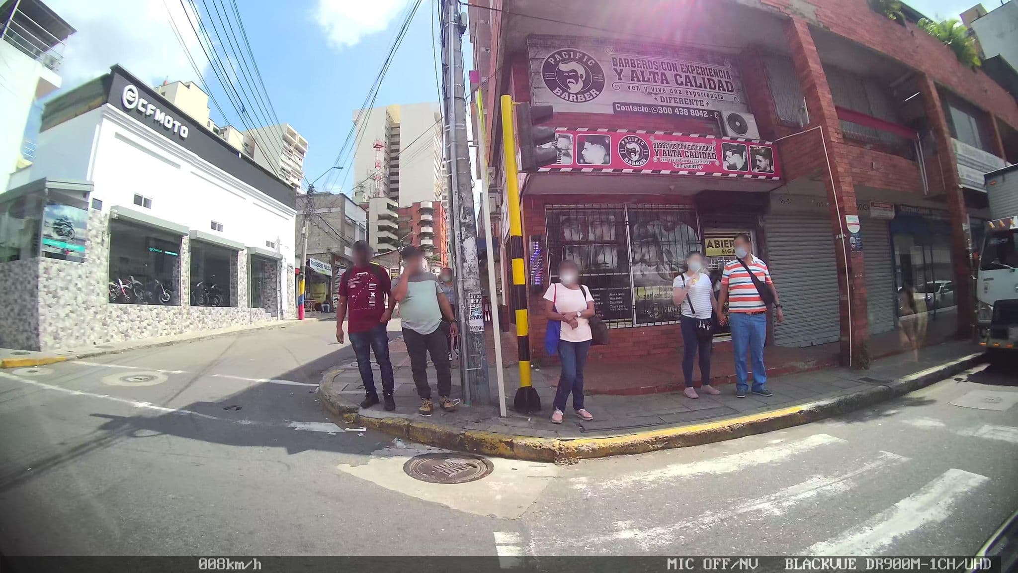 Street view near Hotel Balmoral, Bucaramanga — © kaart_2 (CC BY-SA · Mapillary)