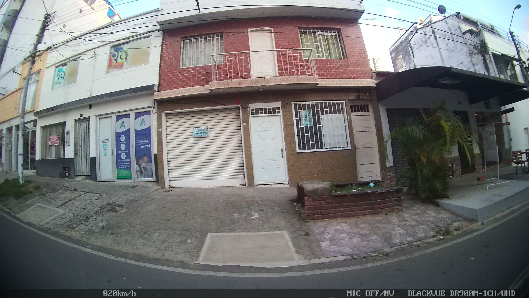Street view near Urban Hostal Bar, Bucaramanga — © kaart_2 (CC BY-SA · Mapillary)