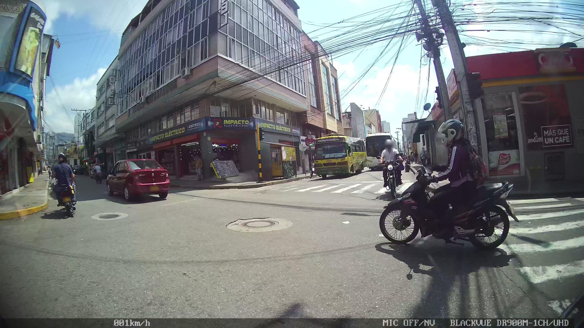 Street view near Hotel San Nicolas, Bucaramanga — © kaart_2 (CC BY-SA · Mapillary)