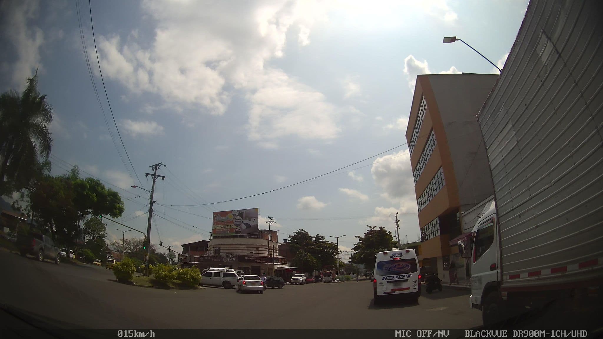 Street view near Hotel Vizion, Ibagué — © kaart_2 (CC BY-SA · Mapillary)
