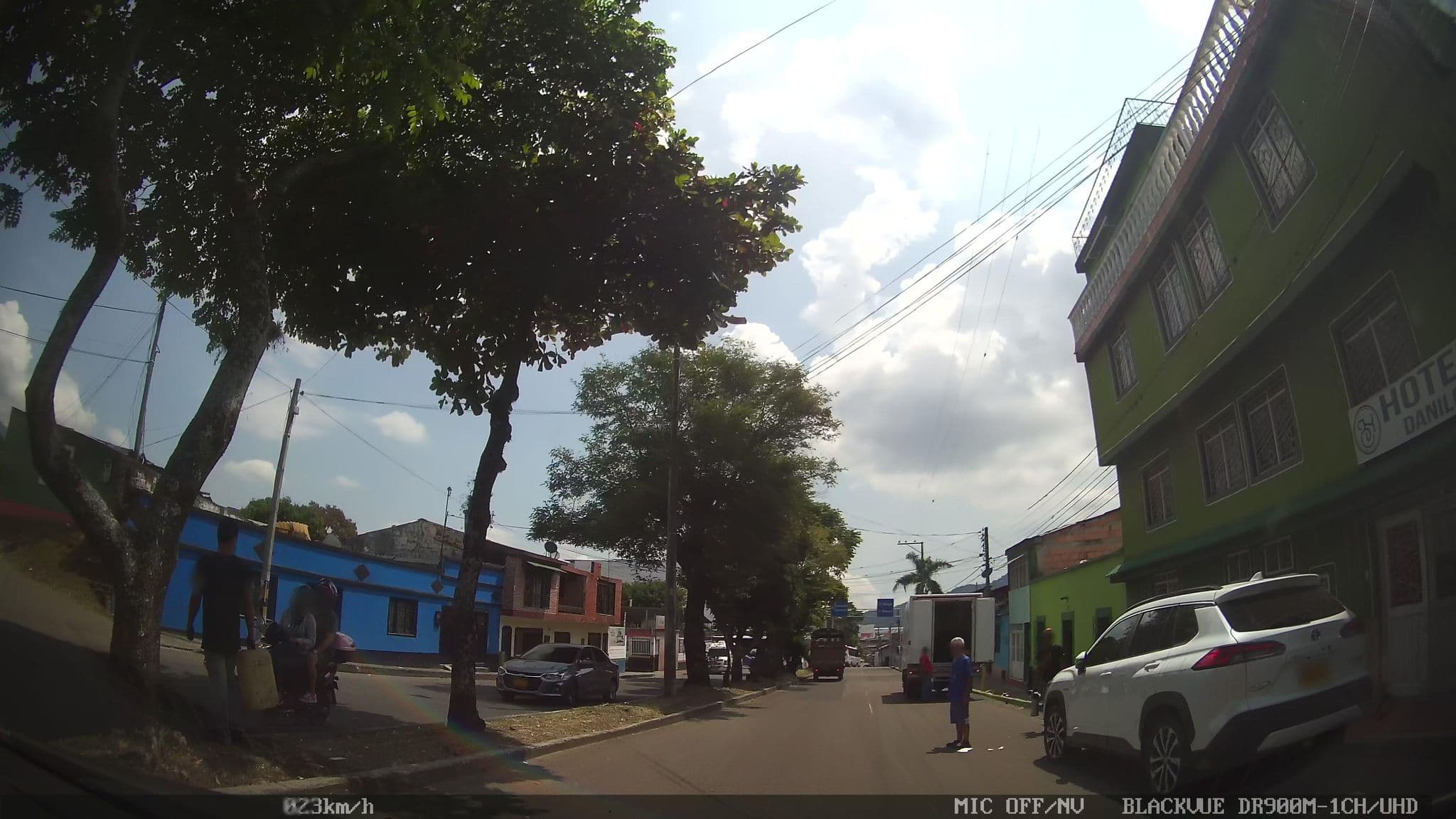 Street view near Hotel Danilo, Ibagué — © kaart_2 (CC BY-SA · Mapillary)