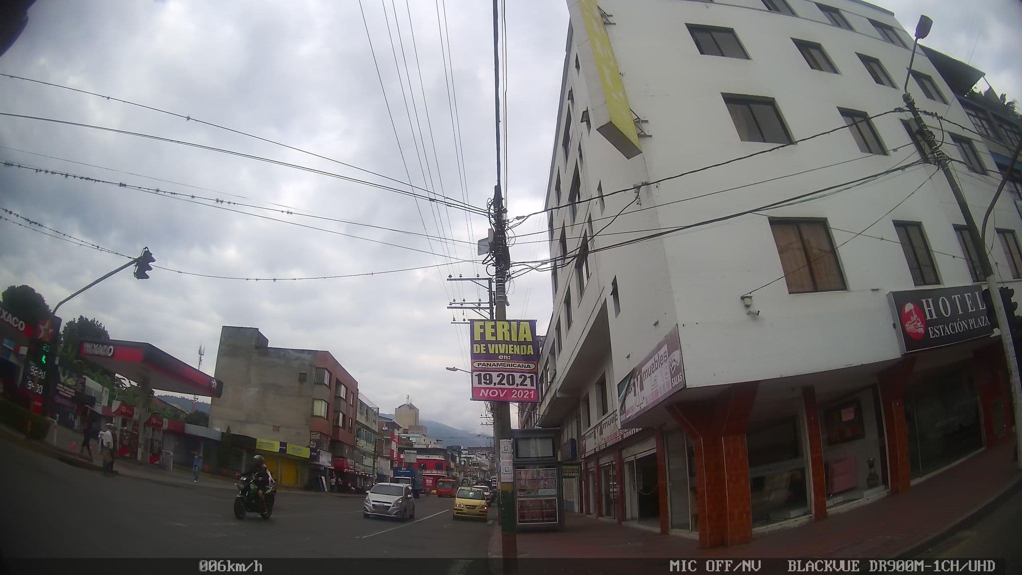 Street view near Hotel Estacion Plaza Ibagué, Ibagué — © kaart_2 (CC BY-SA · Mapillary)