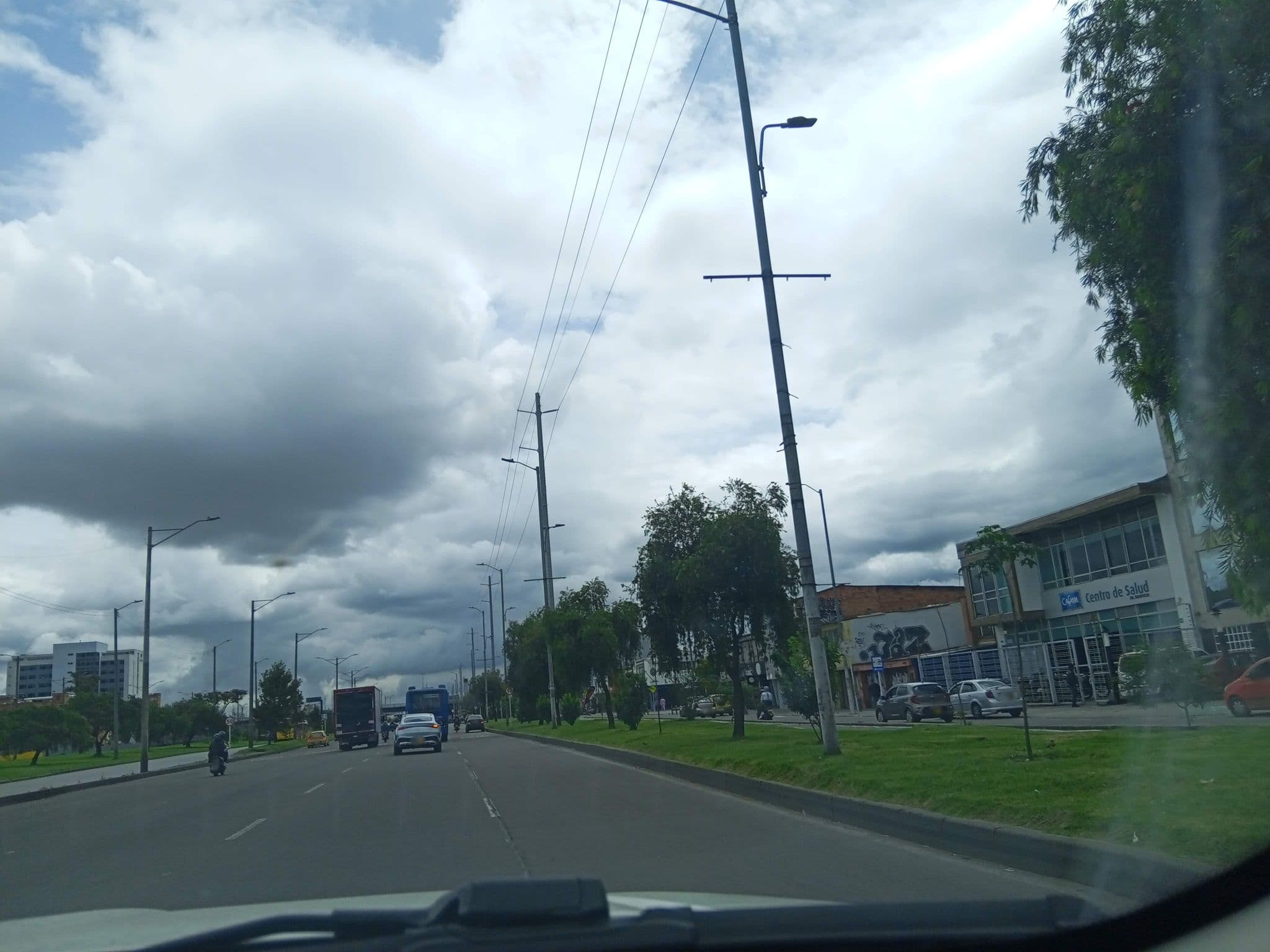 Street view near Hotel ByHours Las Américas, Kennedy — © MiguelForero (CC BY-SA · Mapillary)