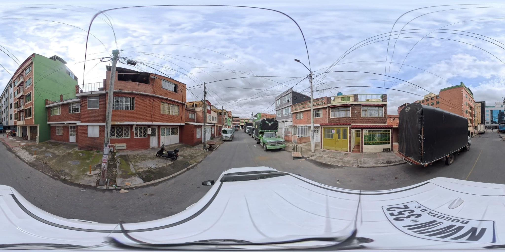 Street view near Suite Vulcano Real, Kennedy — © cgalindop (CC BY-SA · Mapillary)
