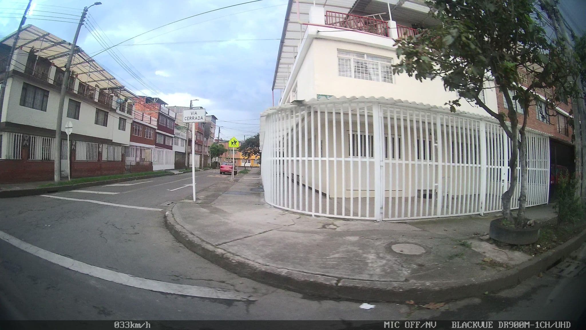Street view near Hostal Familiar Don Olivo, Kennedy — © taylorsmock (CC BY-SA · Mapillary)