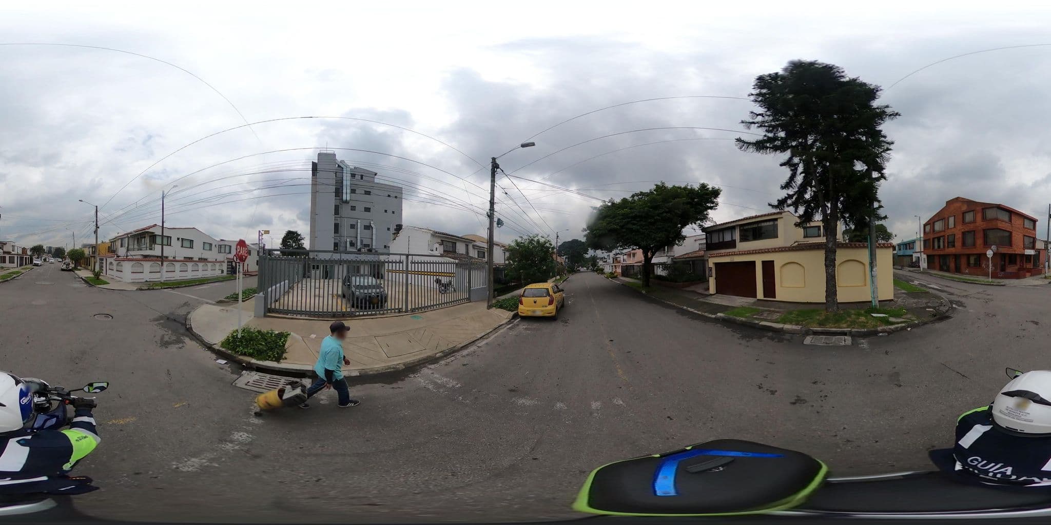 Street view near EL DORADO STAY, Kennedy — © rbolivar (CC BY-SA · Mapillary)