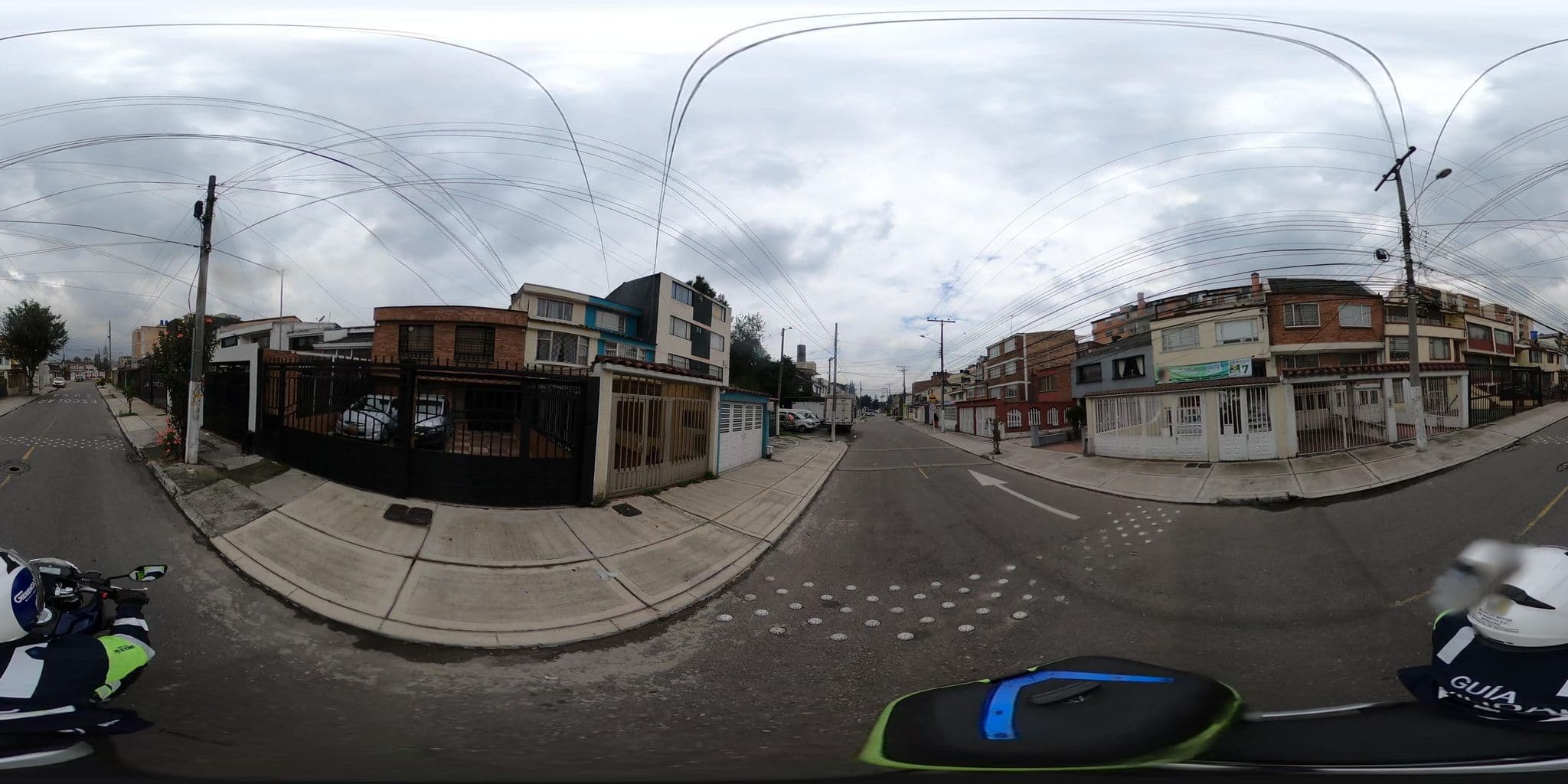 Street view near Oasis home, Kennedy — © rbolivar (CC BY-SA · Mapillary)