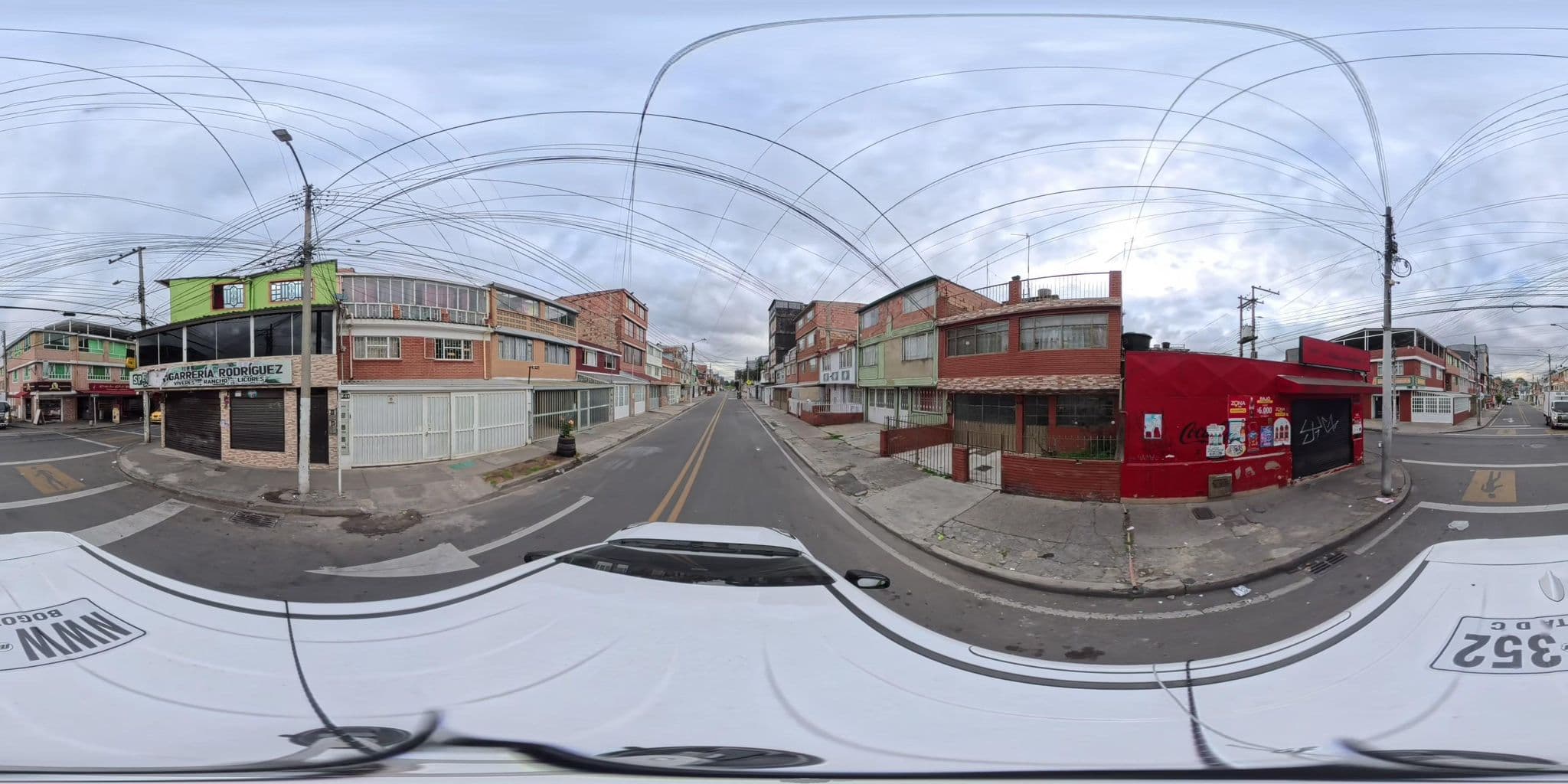 Street view near Casa hotel Comunicar, Bogotá — © cgalindop (CC BY-SA · Mapillary)