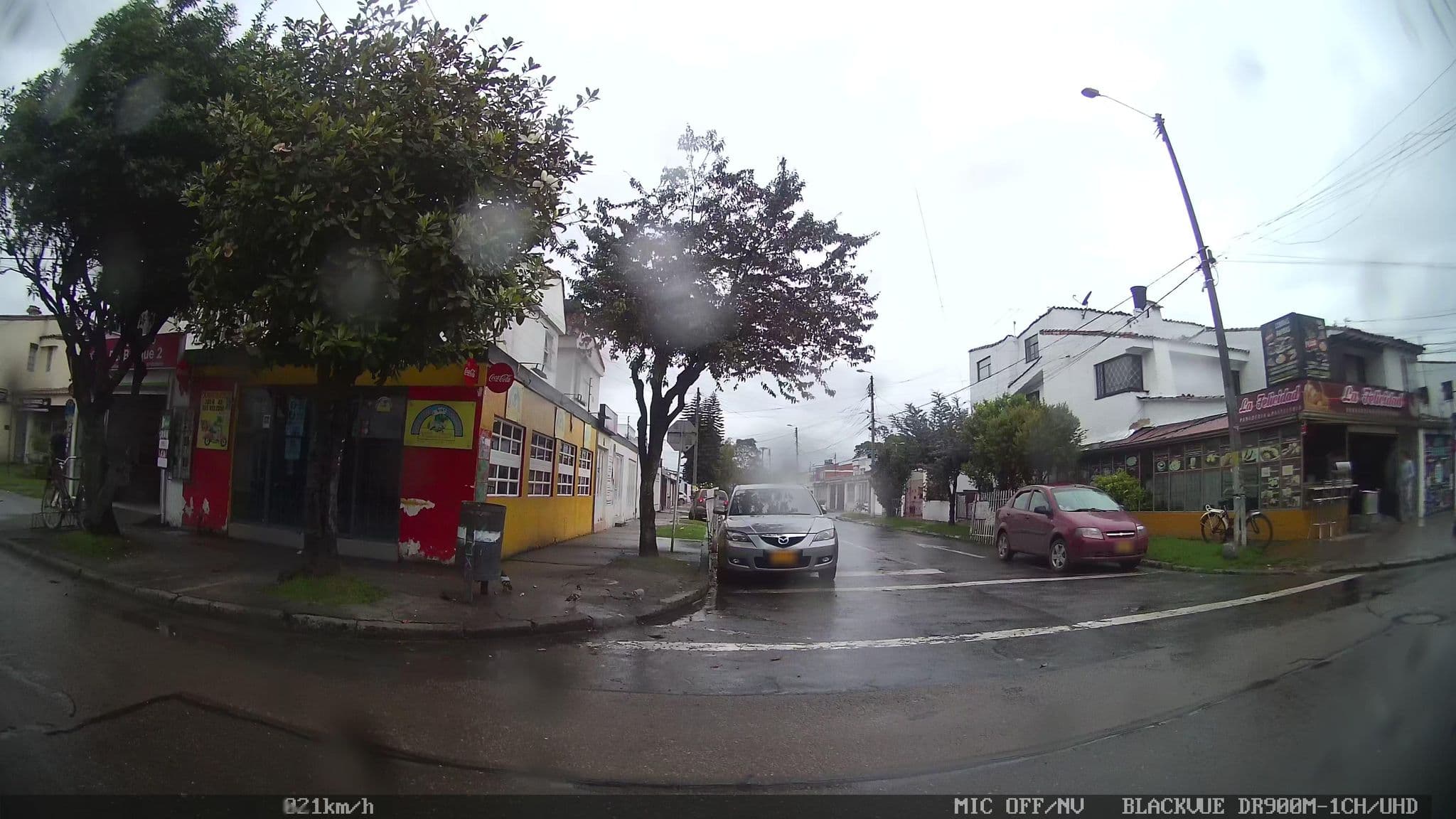 Street view near SWEET COLOMBIAN HOME, Kennedy — © kaart5 (CC BY-SA · Mapillary)