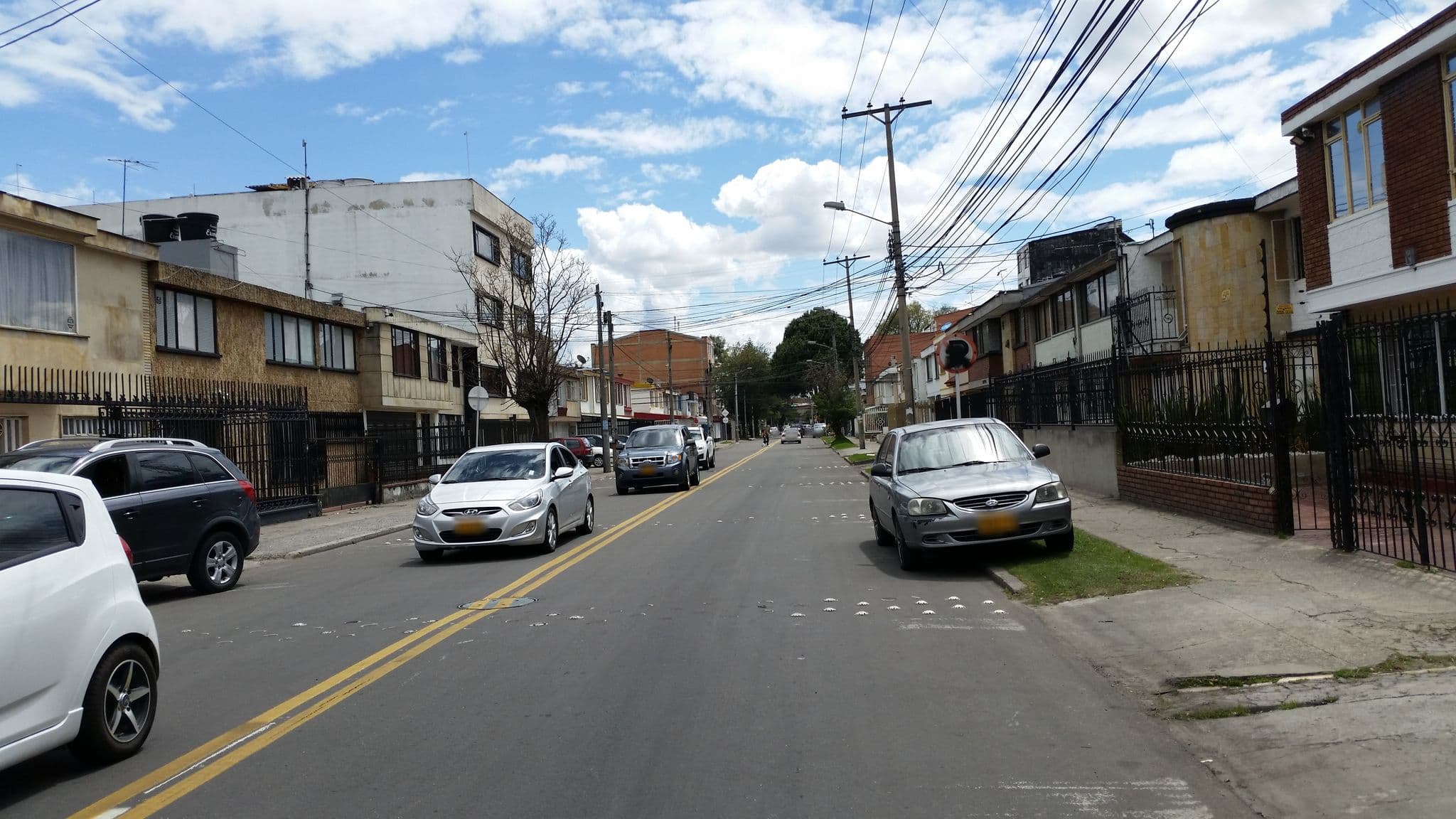 Street view near Hotel Normandía Gold, Bogotá — © ejegg (CC BY-SA · Mapillary)
