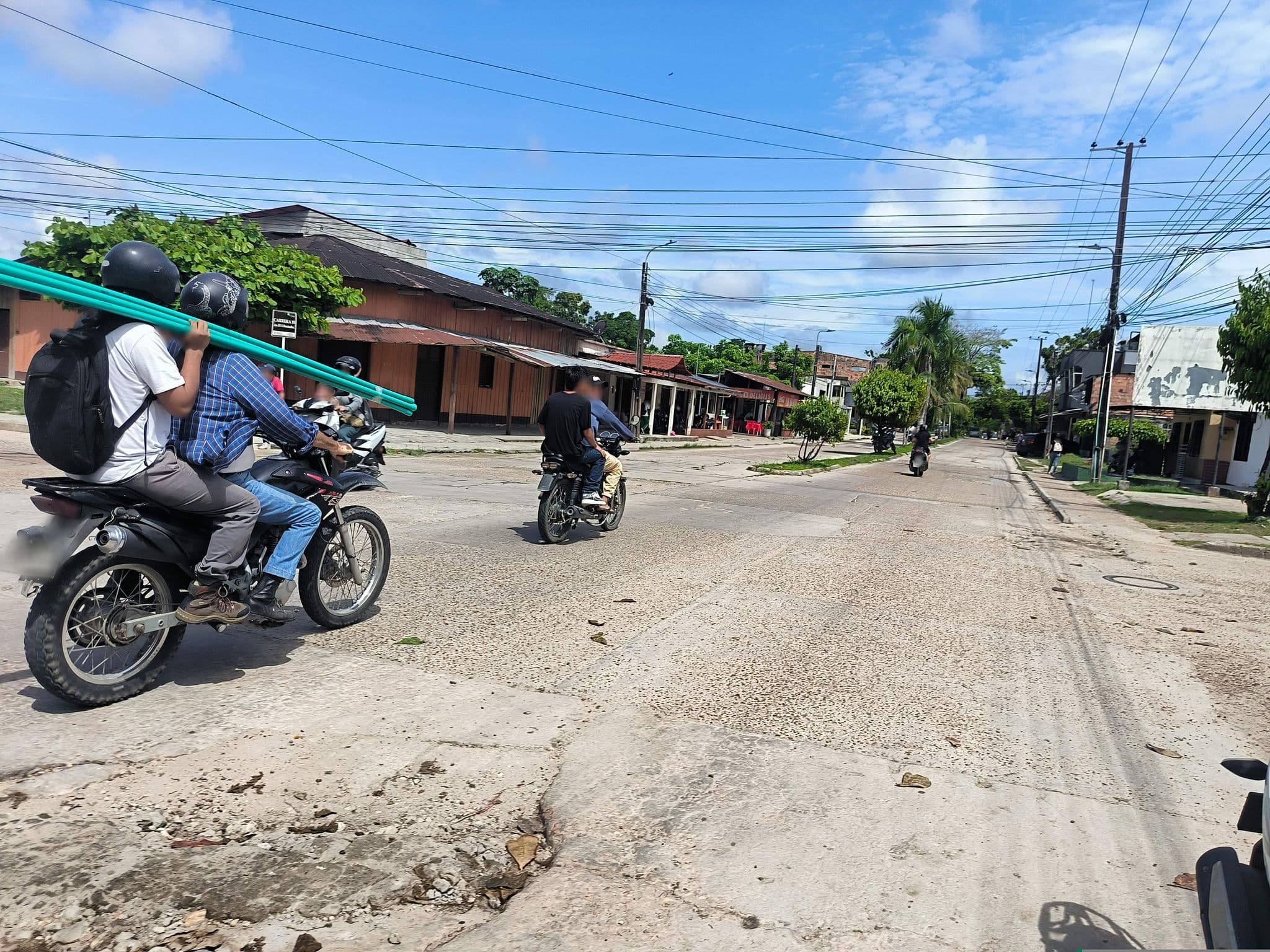 Street view near La Jangada Hostel & Tours Amazonas, Leticia — © johnarupire (CC BY-SA · Mapillary)
