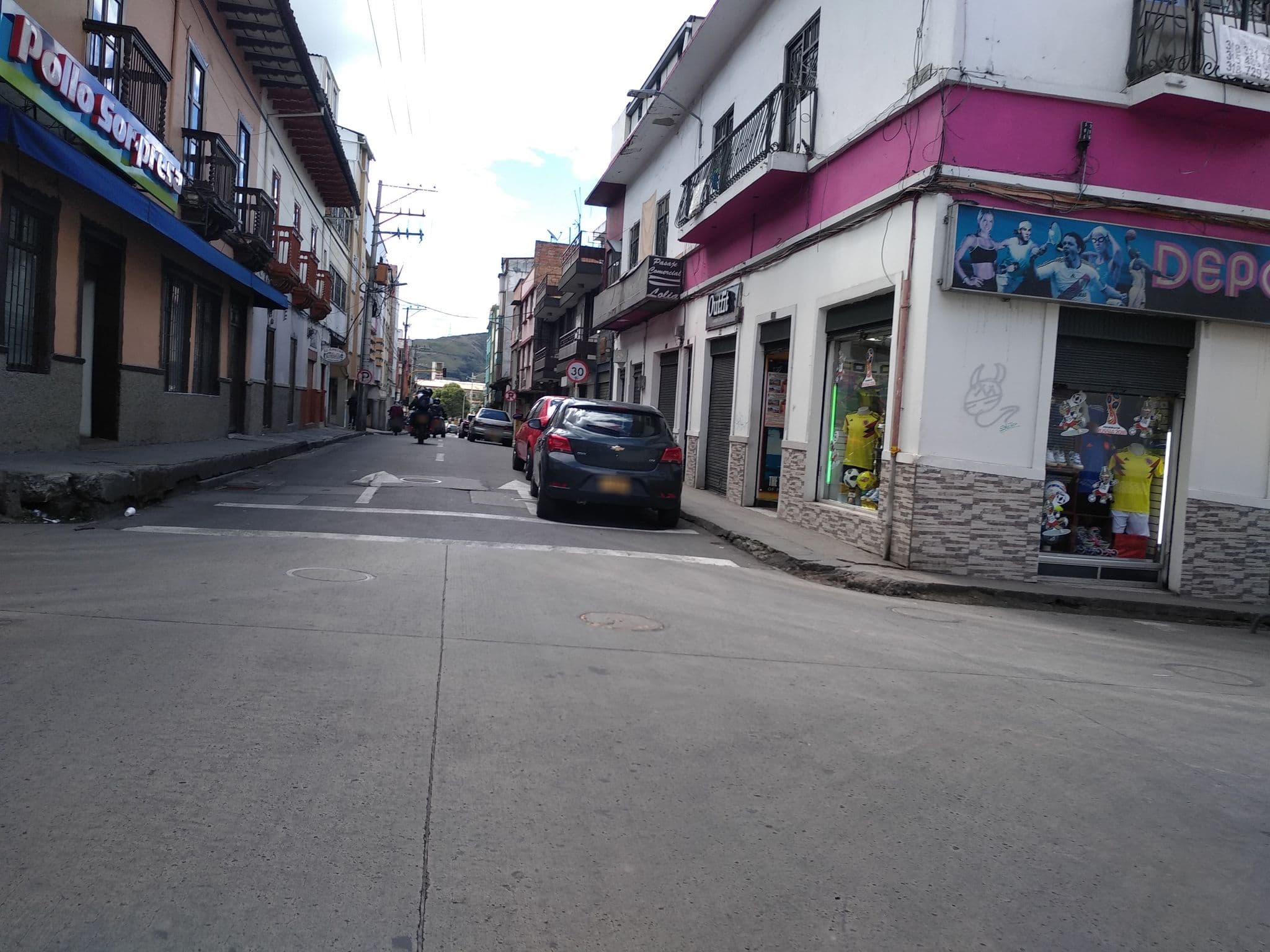 Street view near Hotel Catedral loft Boutique, Pasto — © nomadmapper (CC BY-SA · Mapillary)