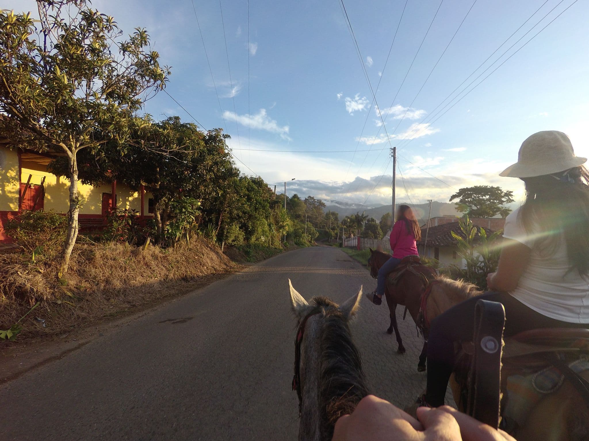 Street view near Villa Celeste, San Agustín — © angoca (CC BY-SA · Mapillary)