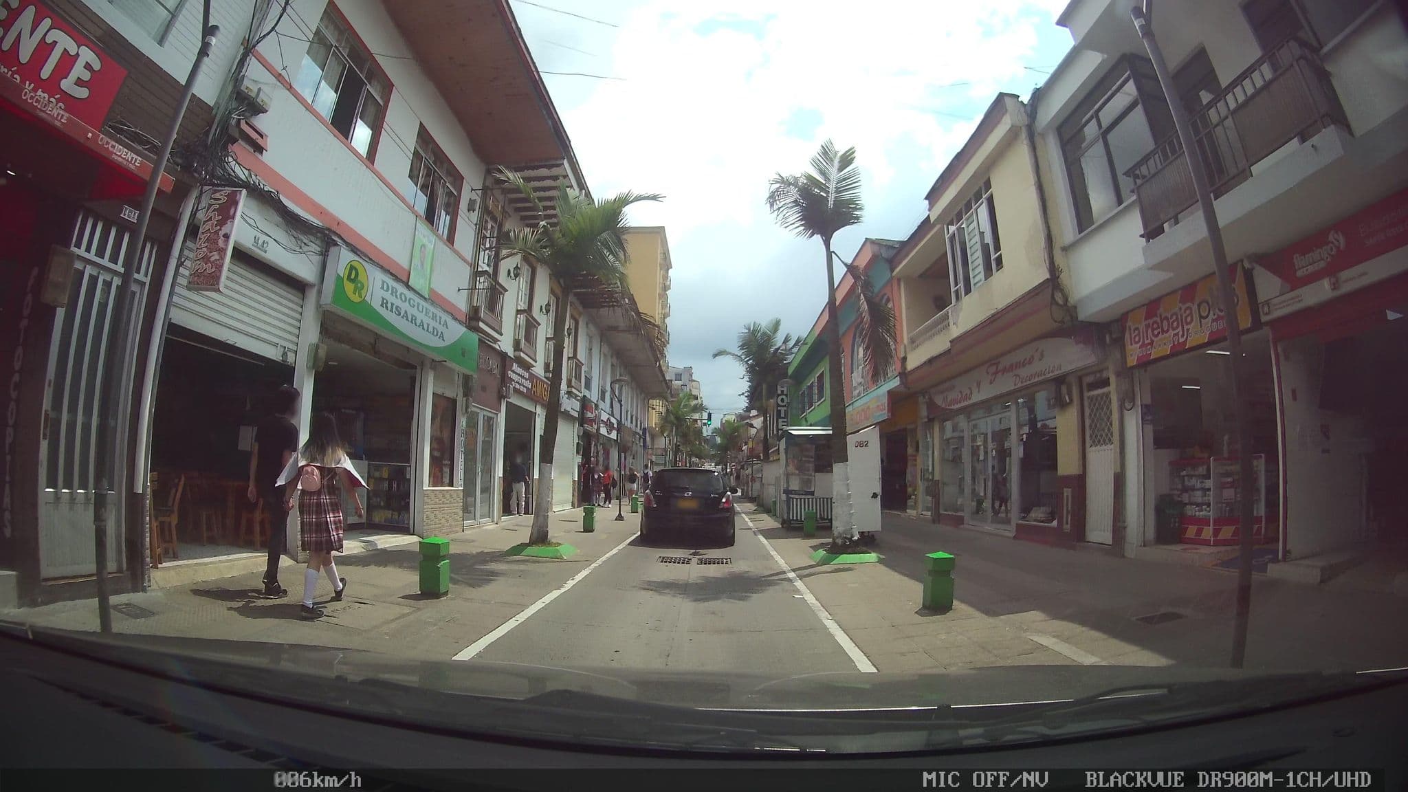 Street view near HOTEL ARTE HOTEL EN SANTA ROSA, Santa Rosa de Cabal — © kaart_2 (CC BY-SA · Mapillary)
