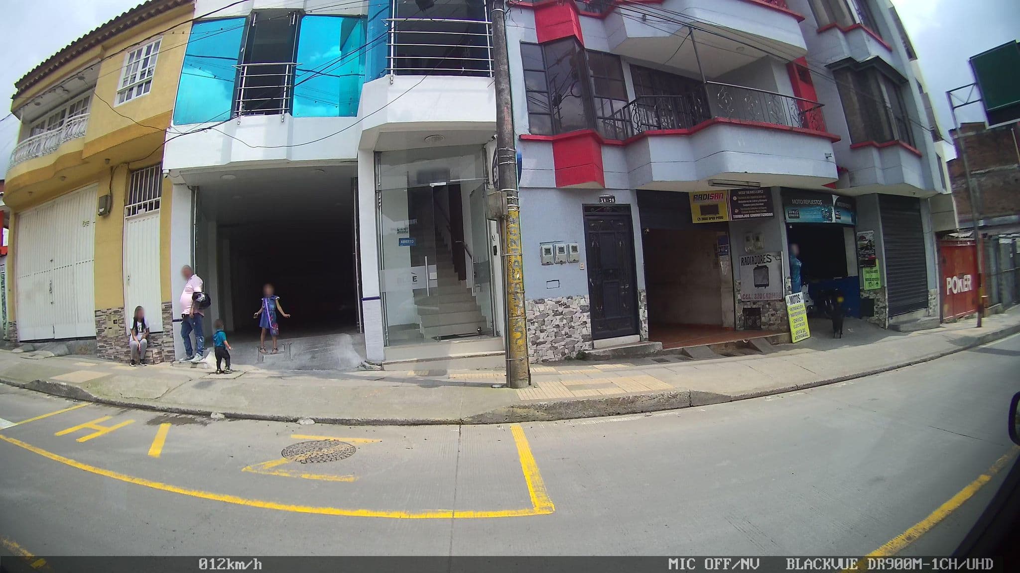 Street view near HOTEL, Santa Rosa de Cabal — © kaart_2 (CC BY-SA · Mapillary)