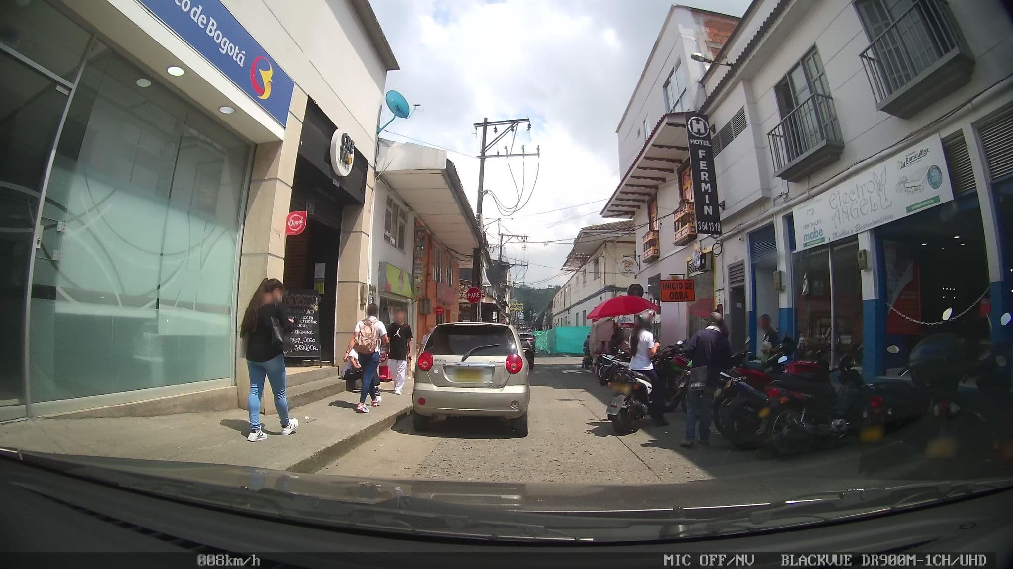 Street view near Hotel Fermín Santa Rosa de Cabal, Santa Rosa de Cabal — © kaart_2 (CC BY-SA · Mapillary)