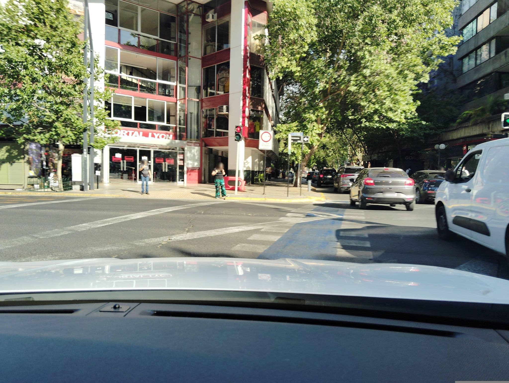 Street view near Hotel Torremayor, Ñuñoa — © ariellopez (CC BY-SA · Mapillary)