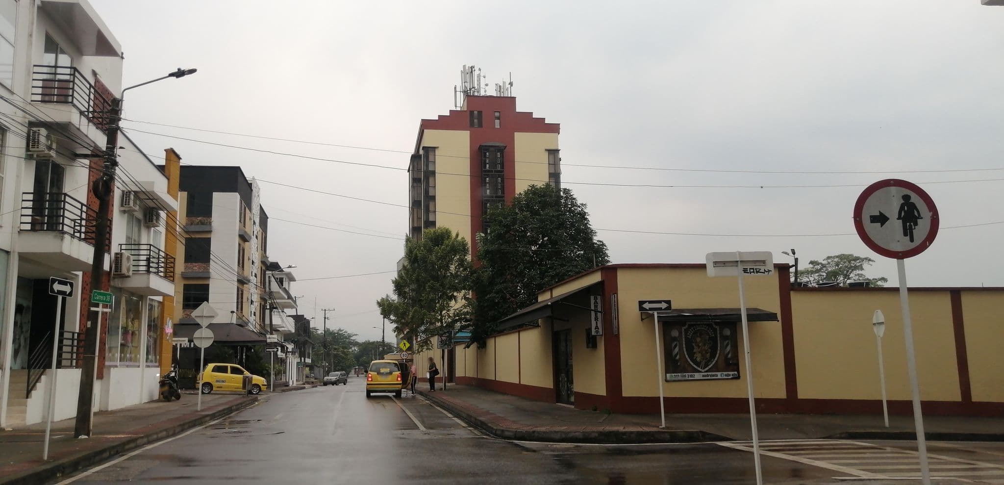 Street view near Hotel Casa Del Sol, Villavicencio — © Kaart_Local (CC BY-SA · Mapillary)