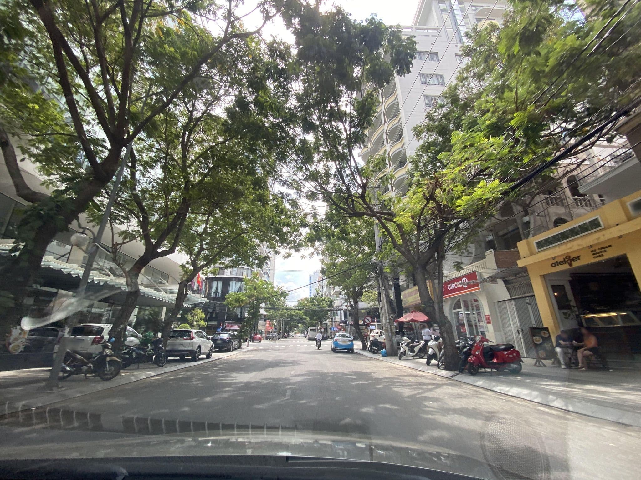 Street view near Palm Beach Hotel, Nha Trang — © DriveWithHoang (CC BY-SA · Mapillary)