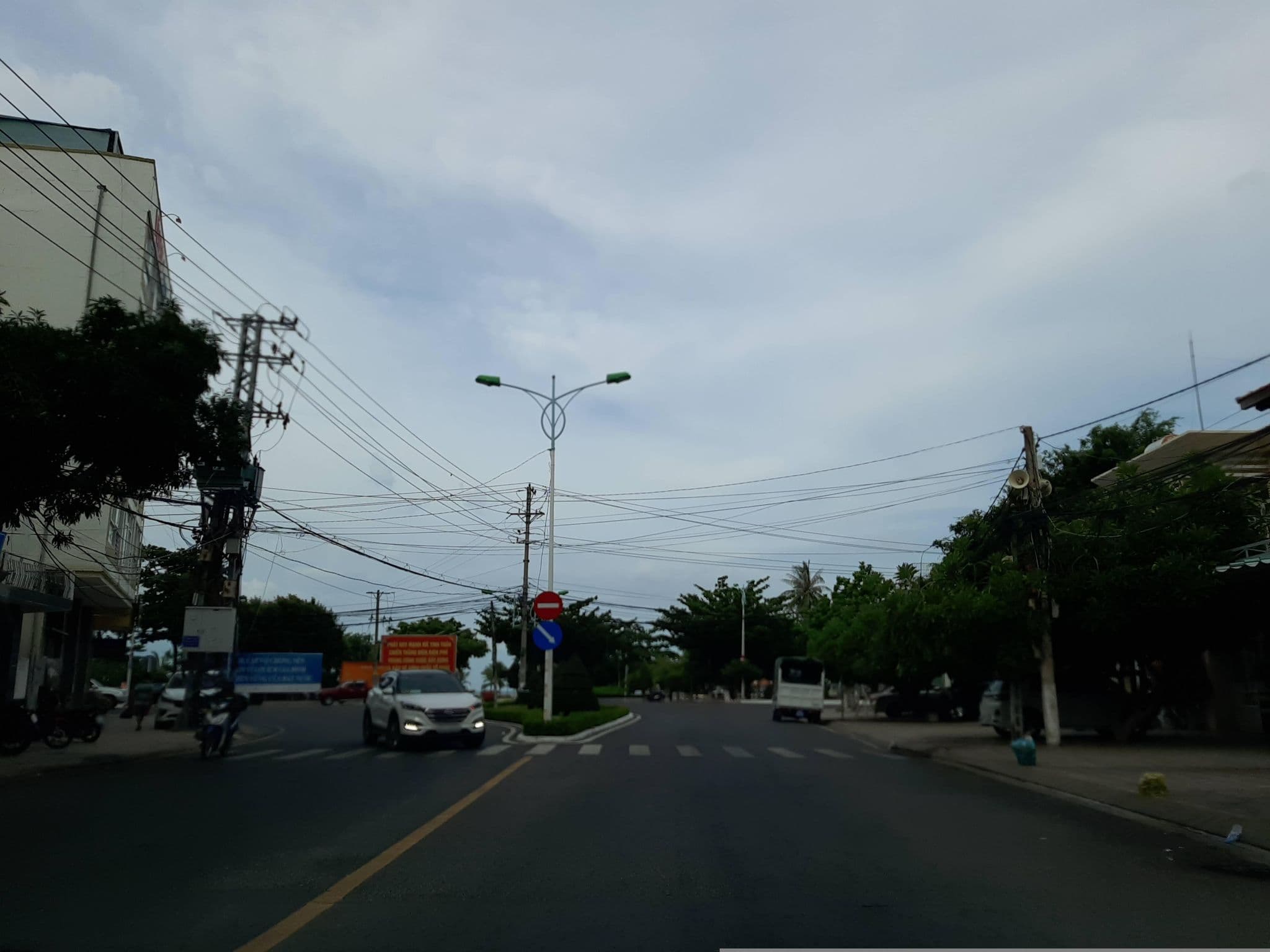 Street view near Melyna Hotel Nha Trang Beach, Nha Trang — © DriveWithHoang (CC BY-SA · Mapillary)