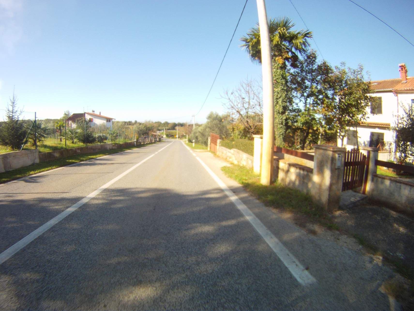 Street view near Villa Ester, Buje — © voschix (CC BY-SA · Mapillary)
