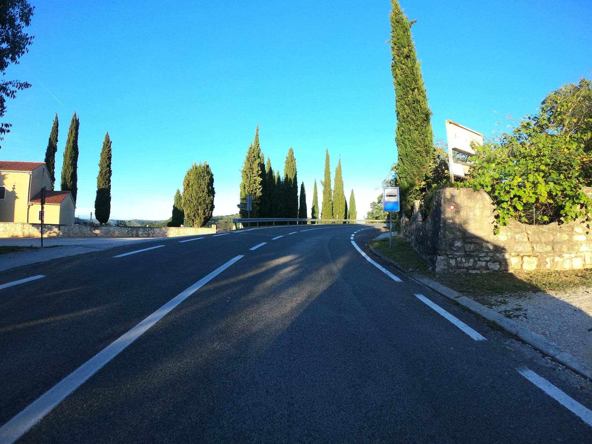 Street view near Villa DTS3, Buje — © joostjakob (CC BY-SA · Mapillary)