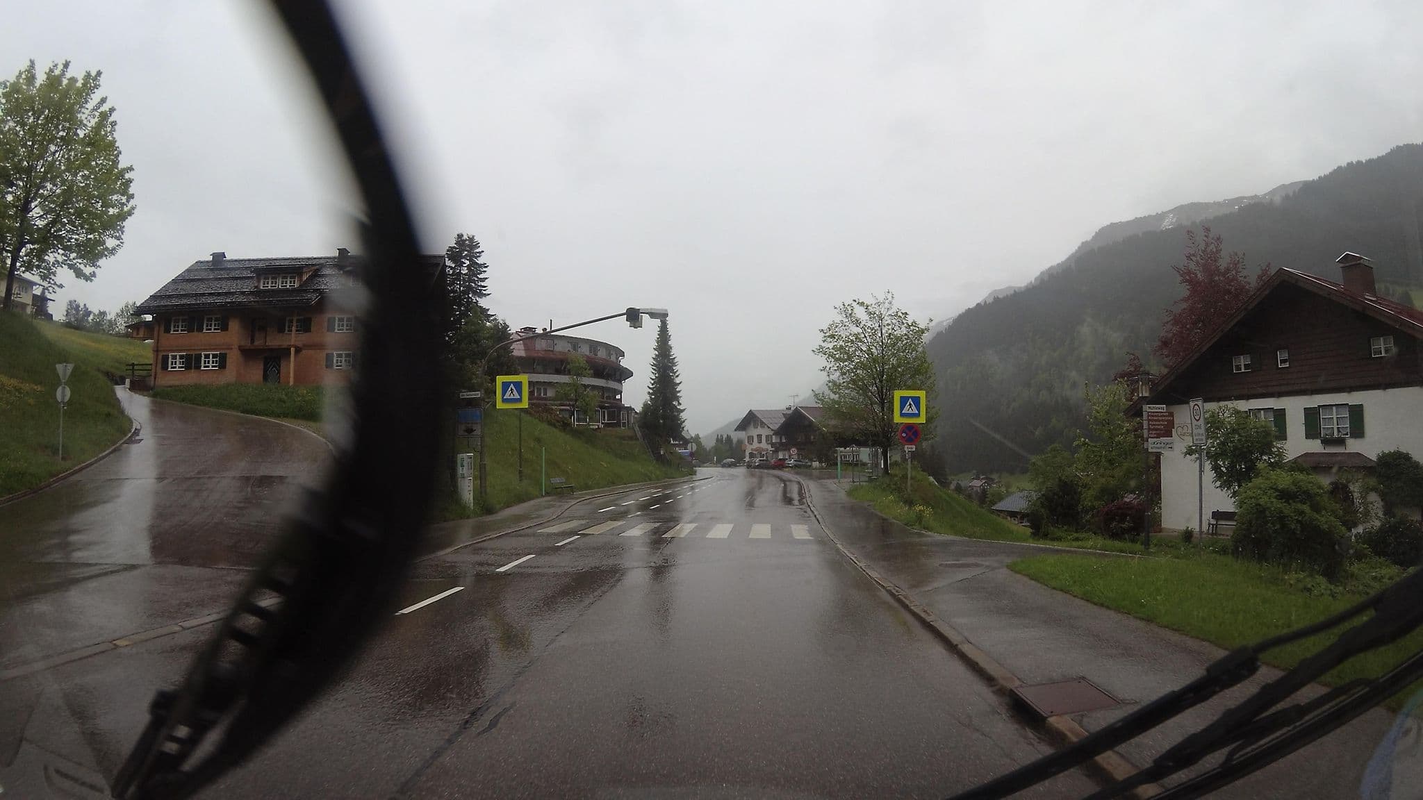 Street view near Herzen's Landhaus Pension mit Frühstück, Hirschegg — © teddy73 (CC BY-SA · Mapillary)