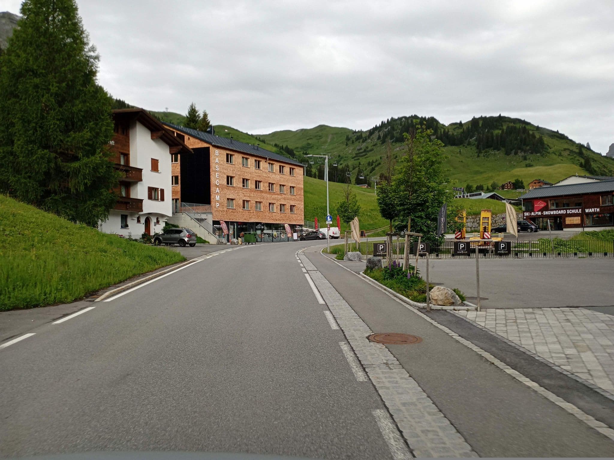 Street view near Lech Valley Lodge | Chalet Arlberg | Aparthotel Arlberg | Hotel Warth, Lech — © atze02 (CC BY-SA · Mapillary)