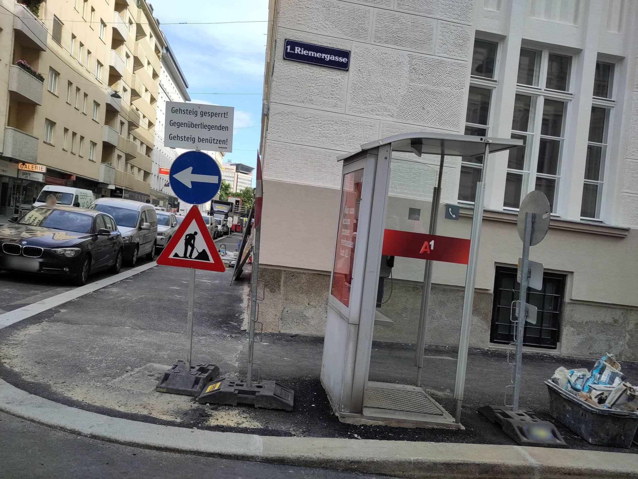 Street view near Mandarin Oriental, Vienna, Vienna — © consens_verkehrsplanung (CC BY-SA · Mapillary)
