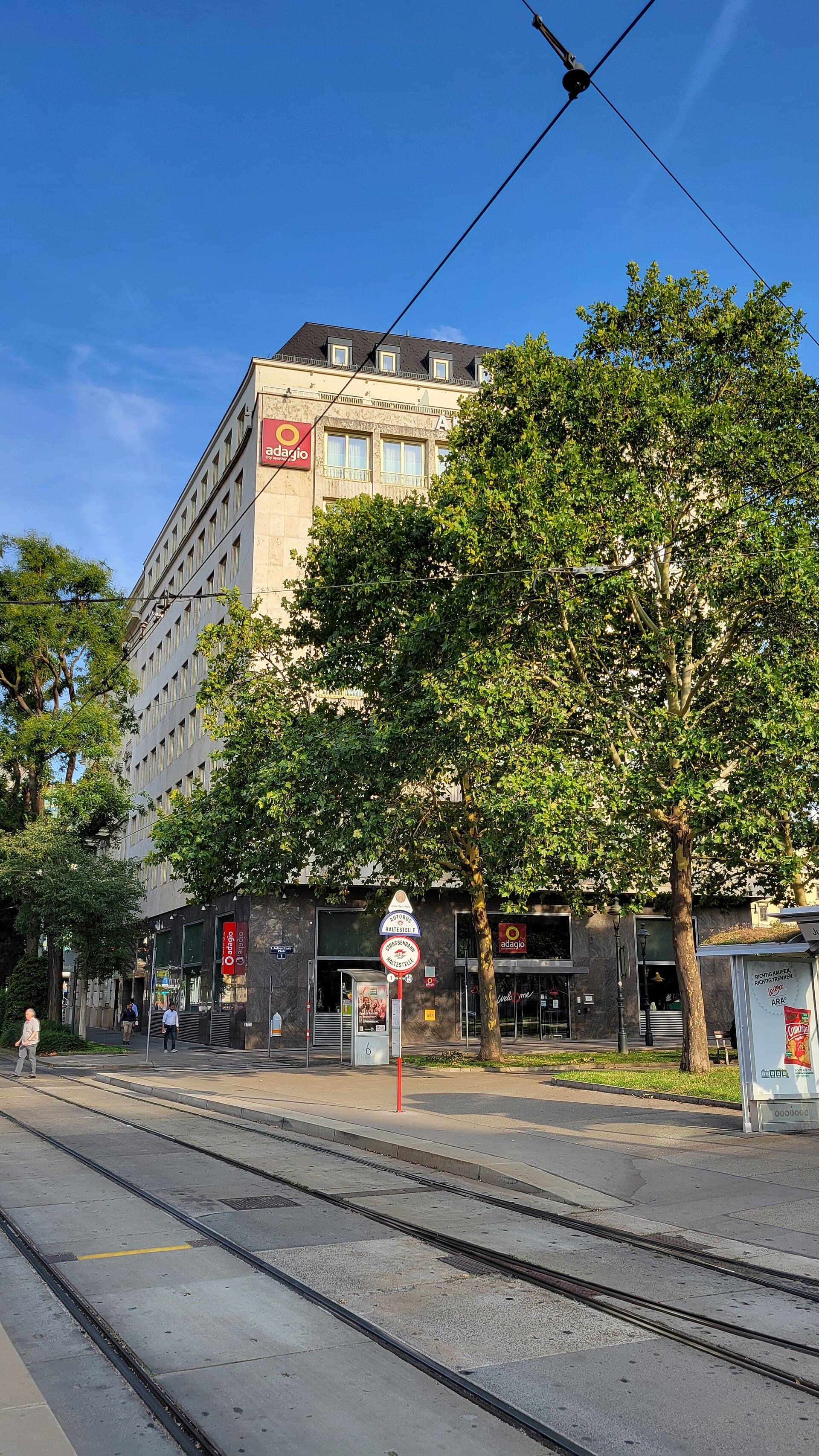 Adagio Vienna City (via Wikimedia Commons, CC BY-SA 3.0)