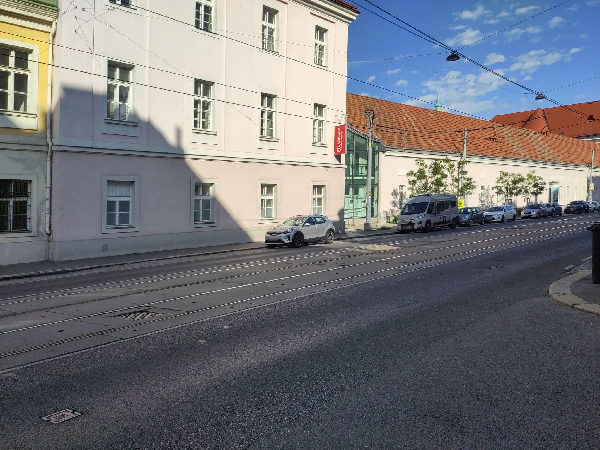 Street view near HOTEL PRIBITZER, Landstraße — © consens_verkehrsplanung (CC BY-SA · Mapillary)