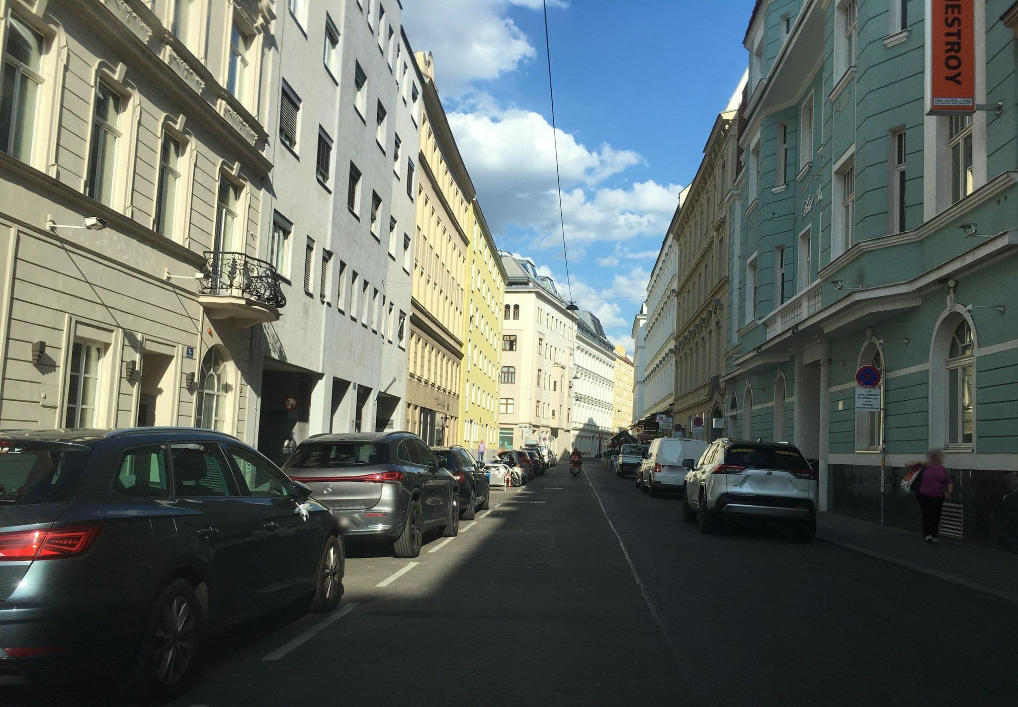 Street view near Hotel IMLAUER Wien, Innere Stadt — © istefanos (CC BY-SA · Mapillary)