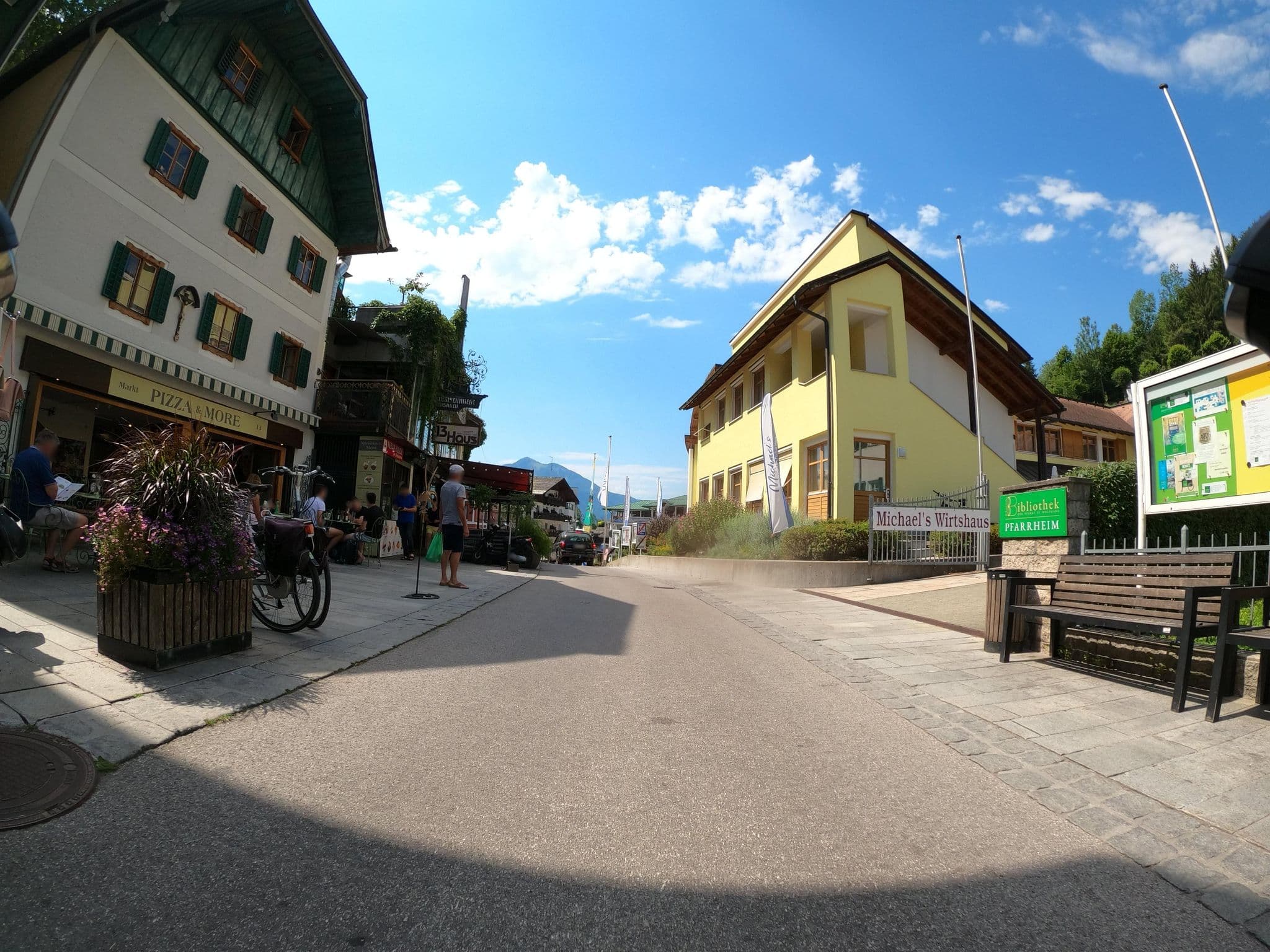 Street view near Scalaria Event Resort, Sankt Wolfgang im Salzkammergut — © Langfahrer (CC BY-SA · Mapillary)
