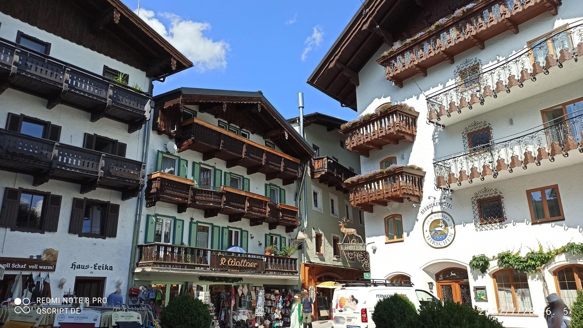 Street view near Weisser Hirsch Wolfgangsee, Sankt Wolfgang im Salzkammergut — © tfoperator (CC BY-SA · Mapillary)