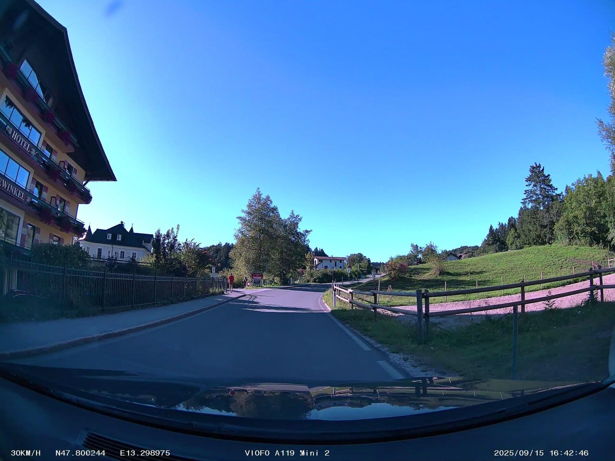 Street view near Hotel Seewinkel & Seeschlössl, Fuschl am See — © soulcover (CC BY-SA · Mapillary)