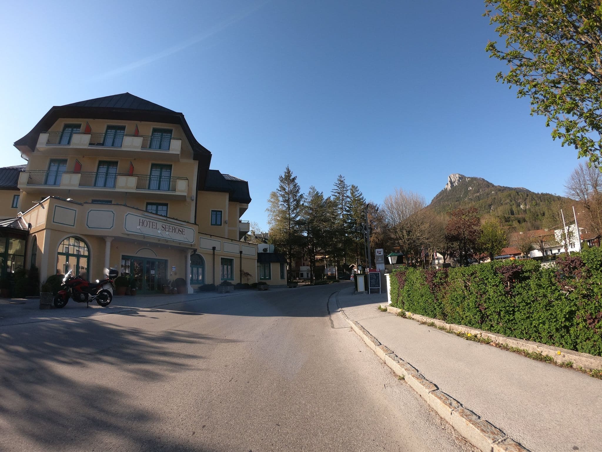 Street view near Seerose - Strandhotel am Fuschlsee, Fuschl am See — © flansch (CC BY-SA · Mapillary)