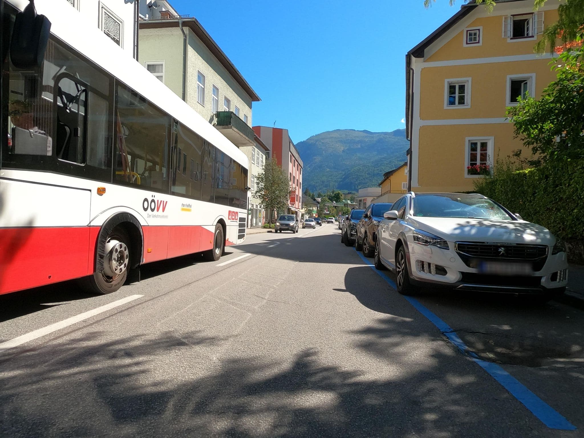 Street view near Boutiquehotel Hubertushof, Bad Ischl — © Langfahrer (CC BY-SA · Mapillary)