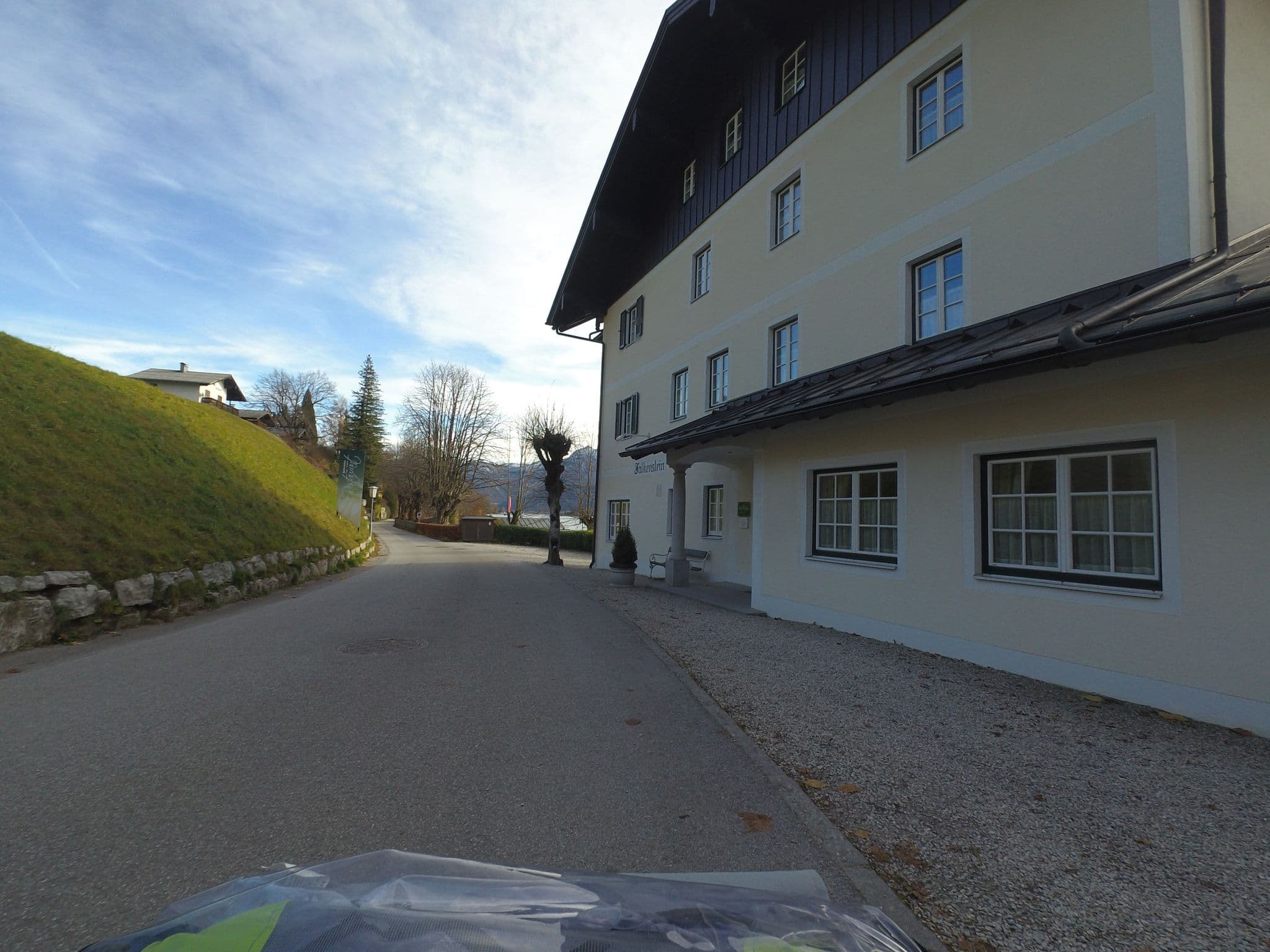 Street view near Hotel-Gasthof Falkenstein, Sankt Wolfgang im Salzkammergut — © schermy_at (CC BY-SA · Mapillary)