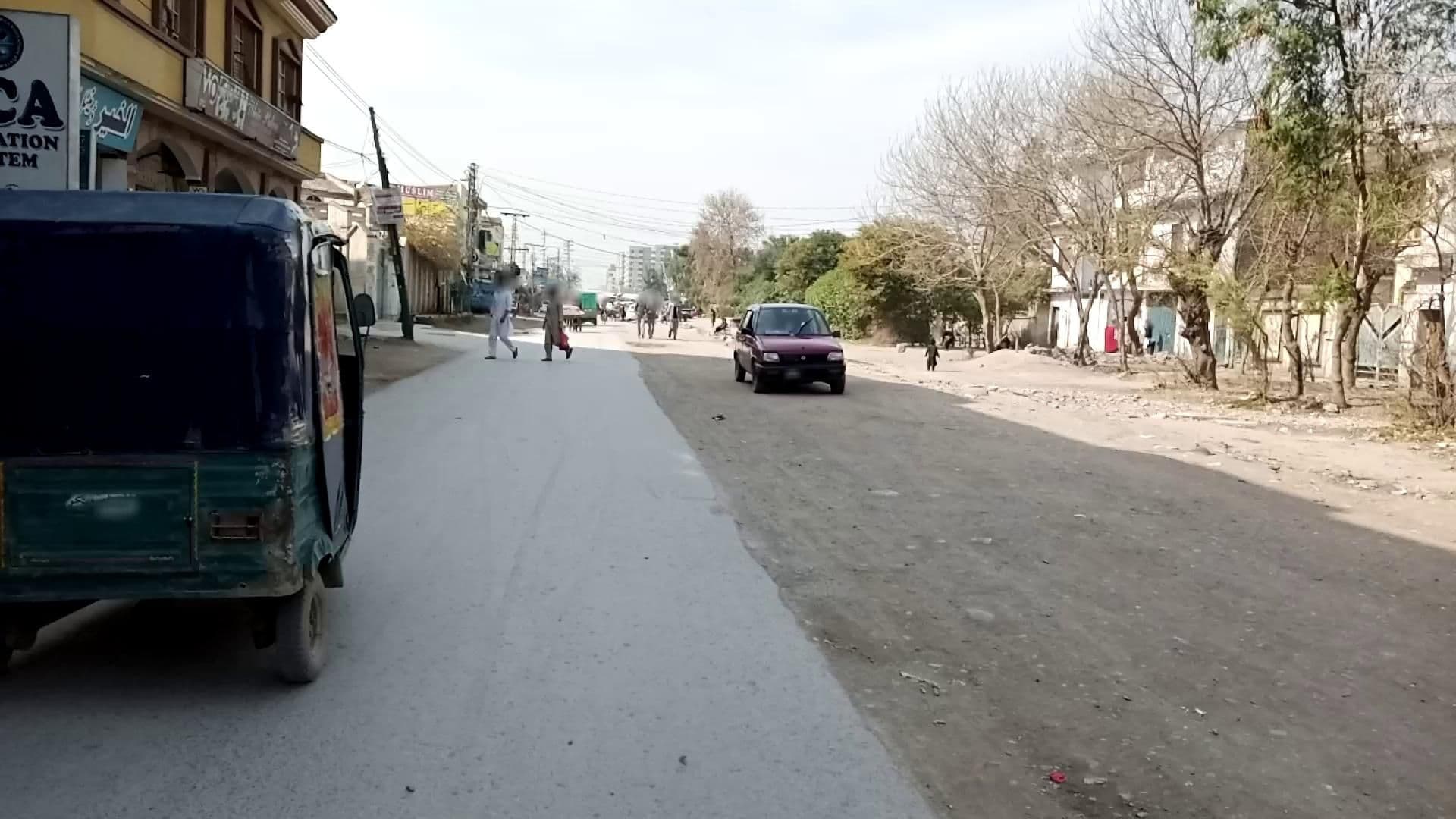 Street view near Damam Hostel For Boys, Jamrud — © RobinGoix (CC BY-SA · Mapillary)