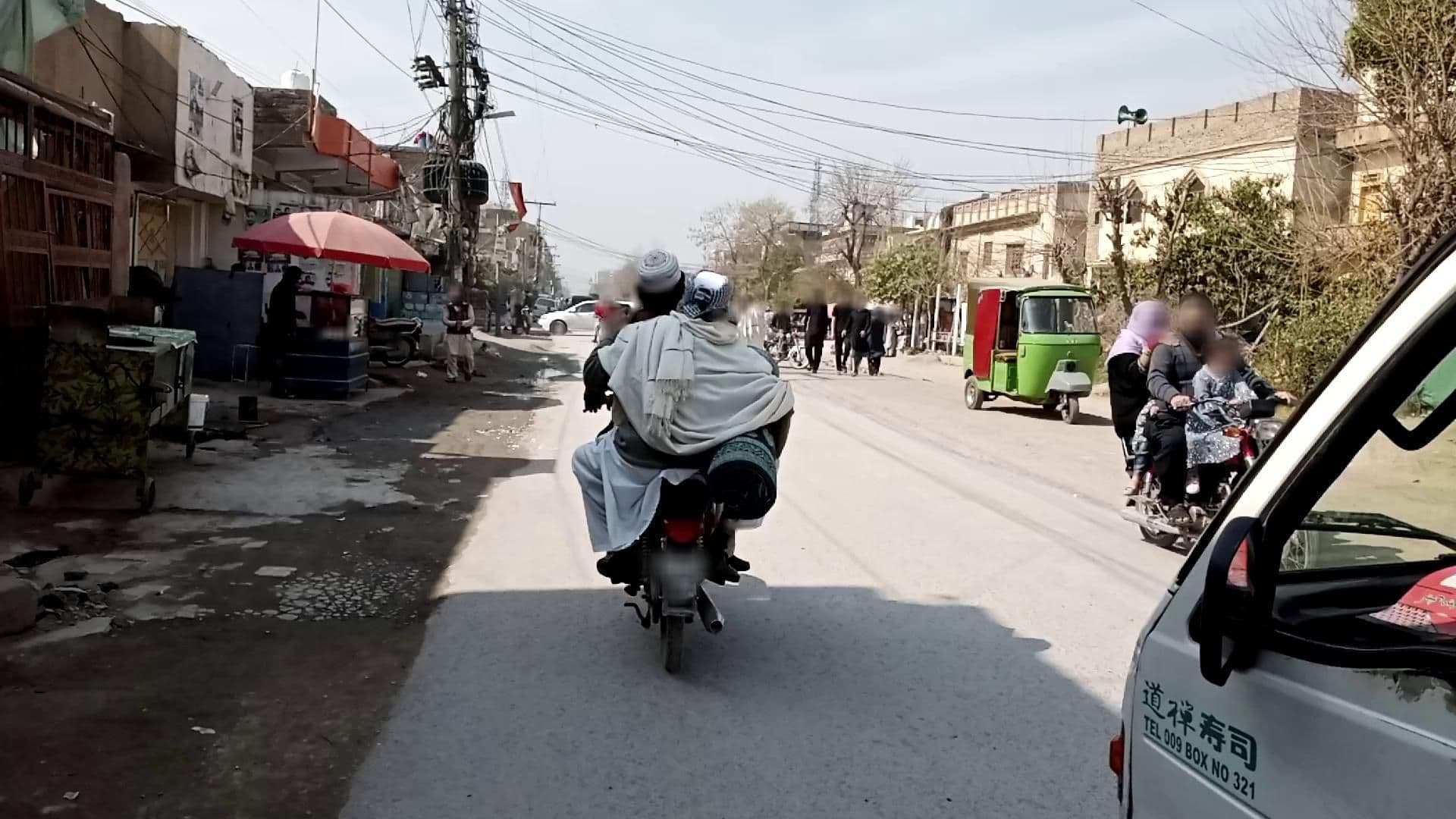 Street view near Islamia Girls Hostel, Jamrud — © RobinGoix (CC BY-SA · Mapillary)