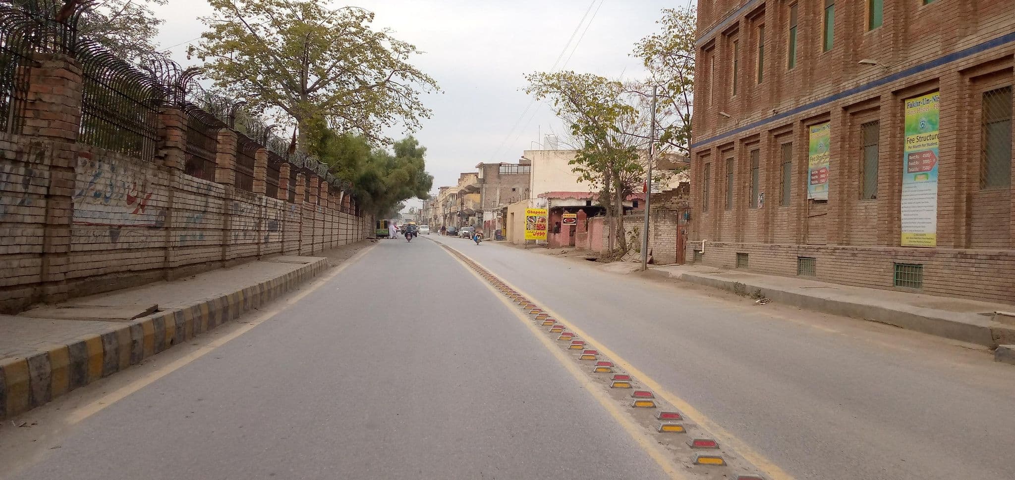 Street view near Fakhr Unisa Boys Hostel Rahatabad, Peshawar — © RobinGoix (CC BY-SA · Mapillary)