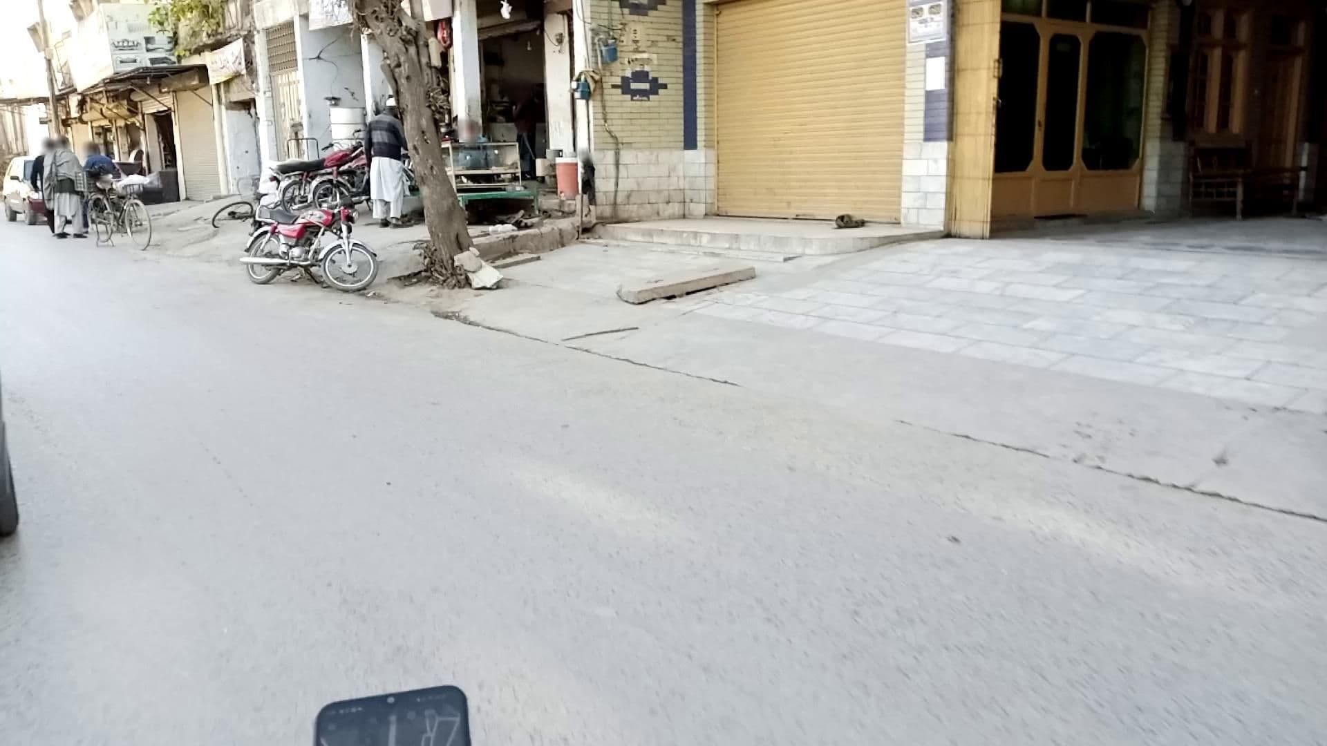 Street view near New Akhunzada Hostel, Peshawar — © RobinGoix (CC BY-SA · Mapillary)