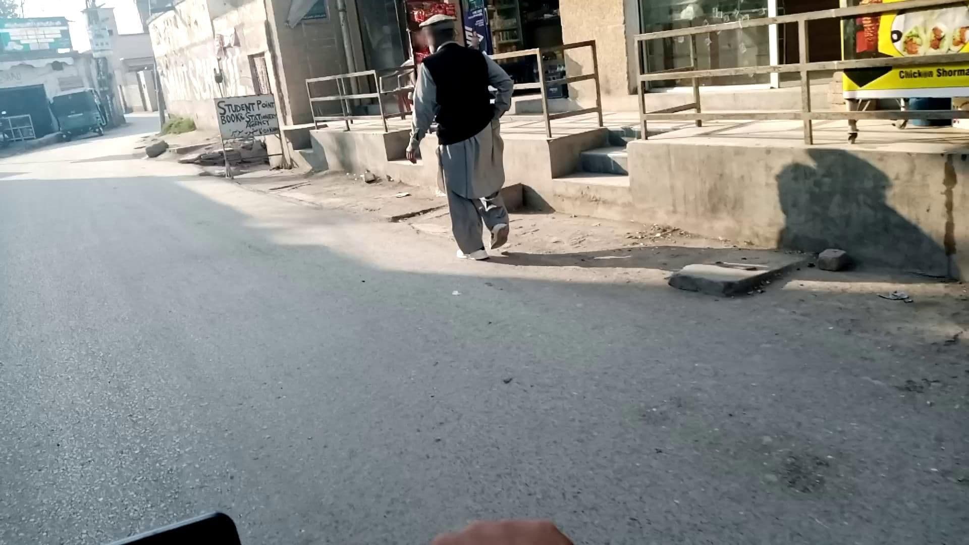 Street view near Al-Momin Hostel (Momin Flats), Jamrud — © RobinGoix (CC BY-SA · Mapillary)