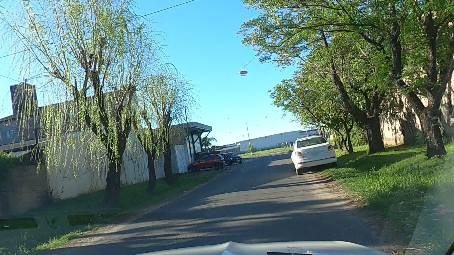 Street view near La Casa de Hostal del Sol, Granadero Baigorria — © mweper (CC BY-SA · Mapillary)