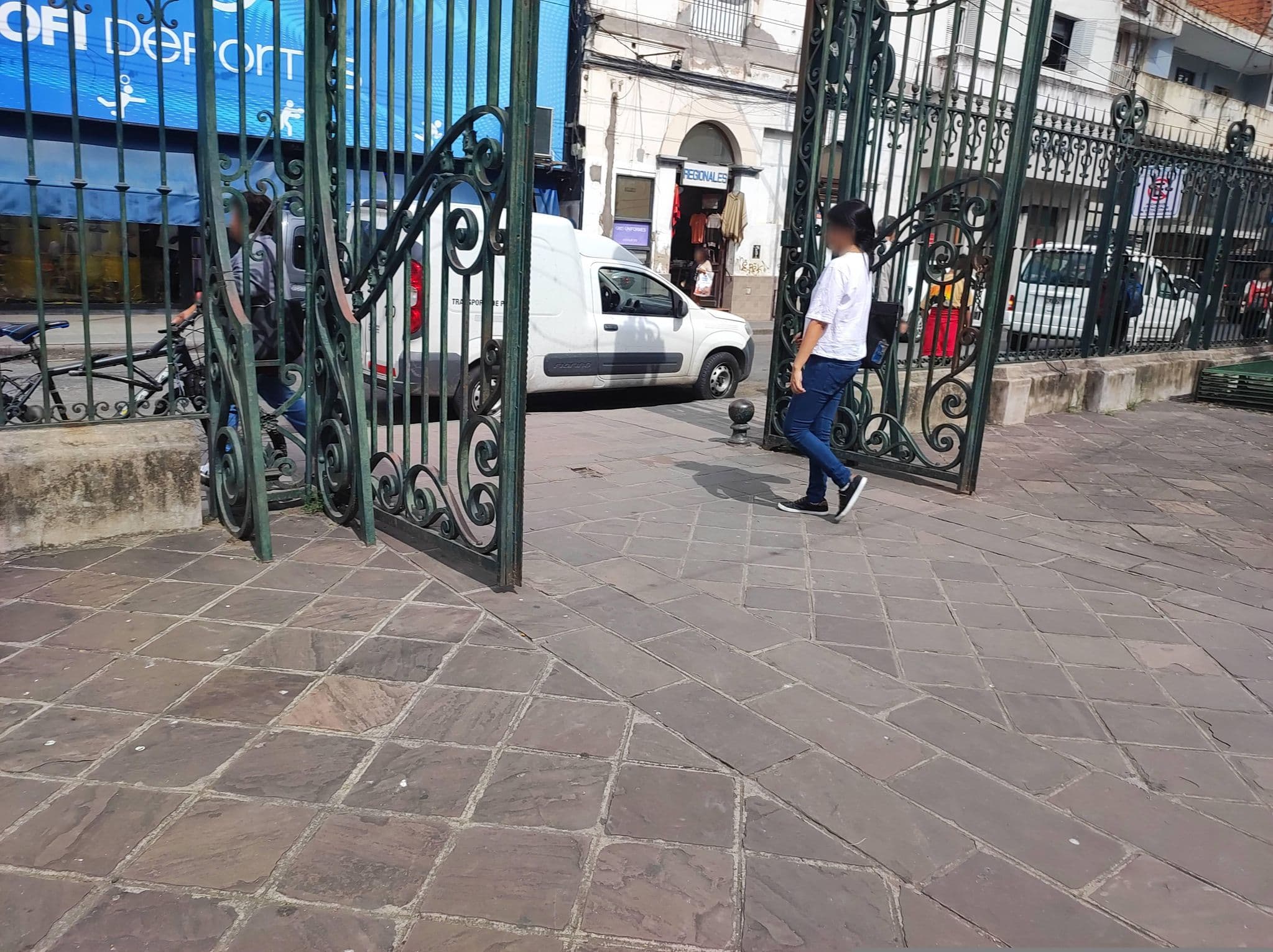 Street view near Hotel Augustus, San Salvador de Jujuy — © diegokrein (CC BY-SA · Mapillary)