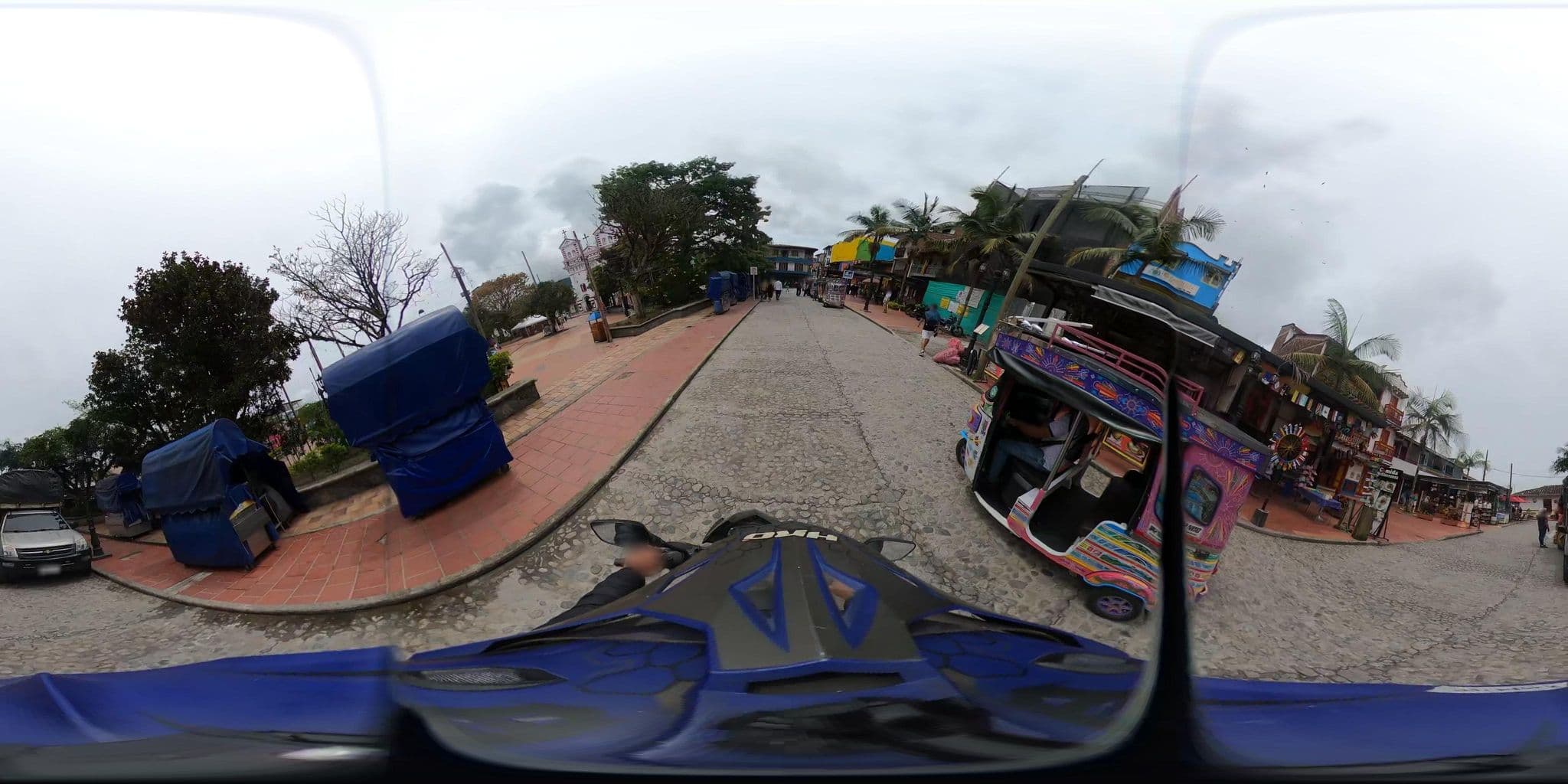 Street view near Hotel El Castillo Guatapé, Guatapé — © 360recorrido (CC BY-SA · Mapillary)